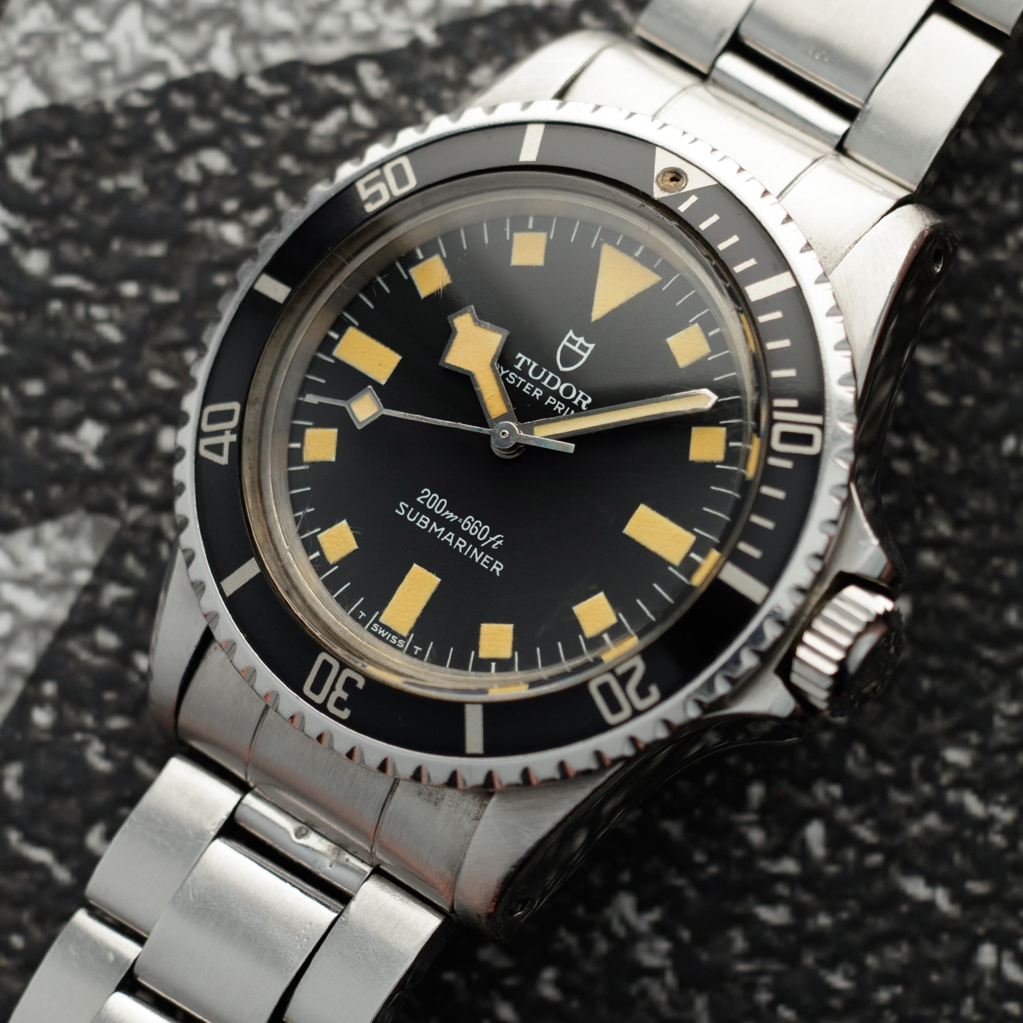 Featured Watch: Tudor Submariner Ref. 9401