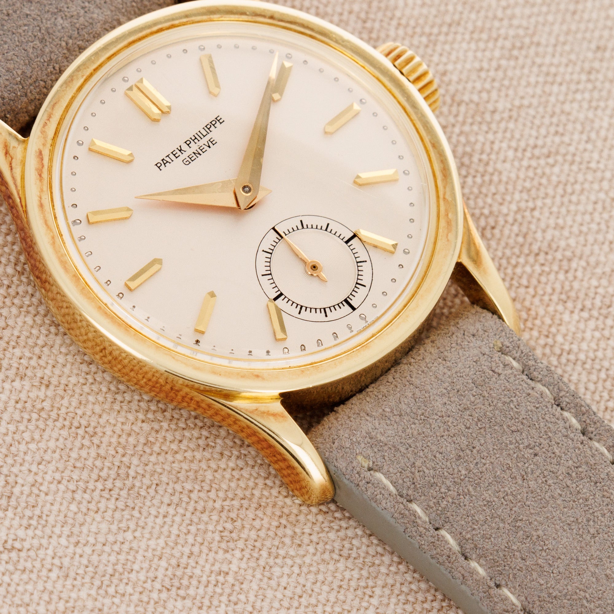 Patek Philippe Yellow Gold Calatrava Ref. 2545, Gifted by the Arab American Oil Company (ARAMCO)