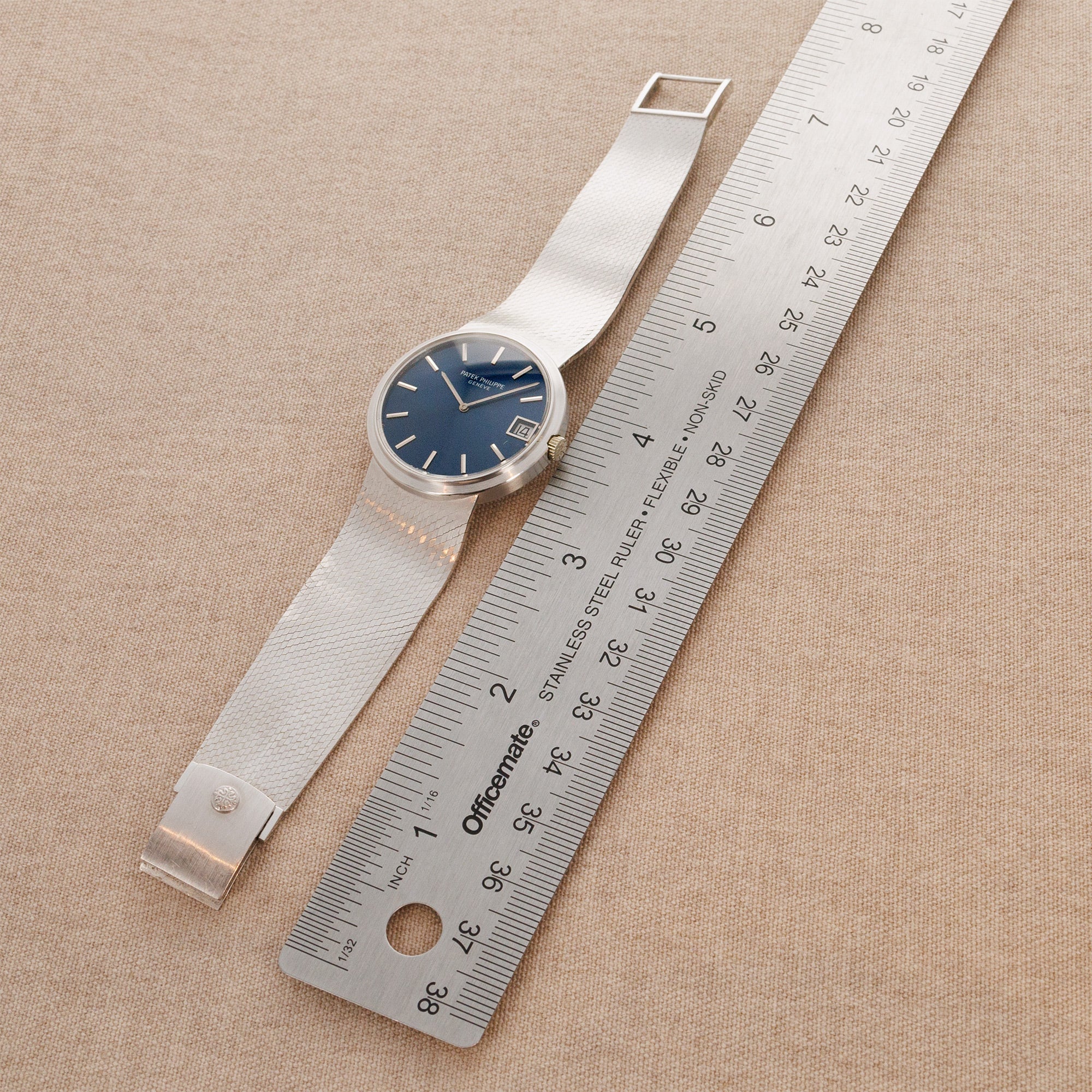 Patek Philippe - Patek Philippe White Gold Calatrava Ref. 3601 - The Keystone Watches