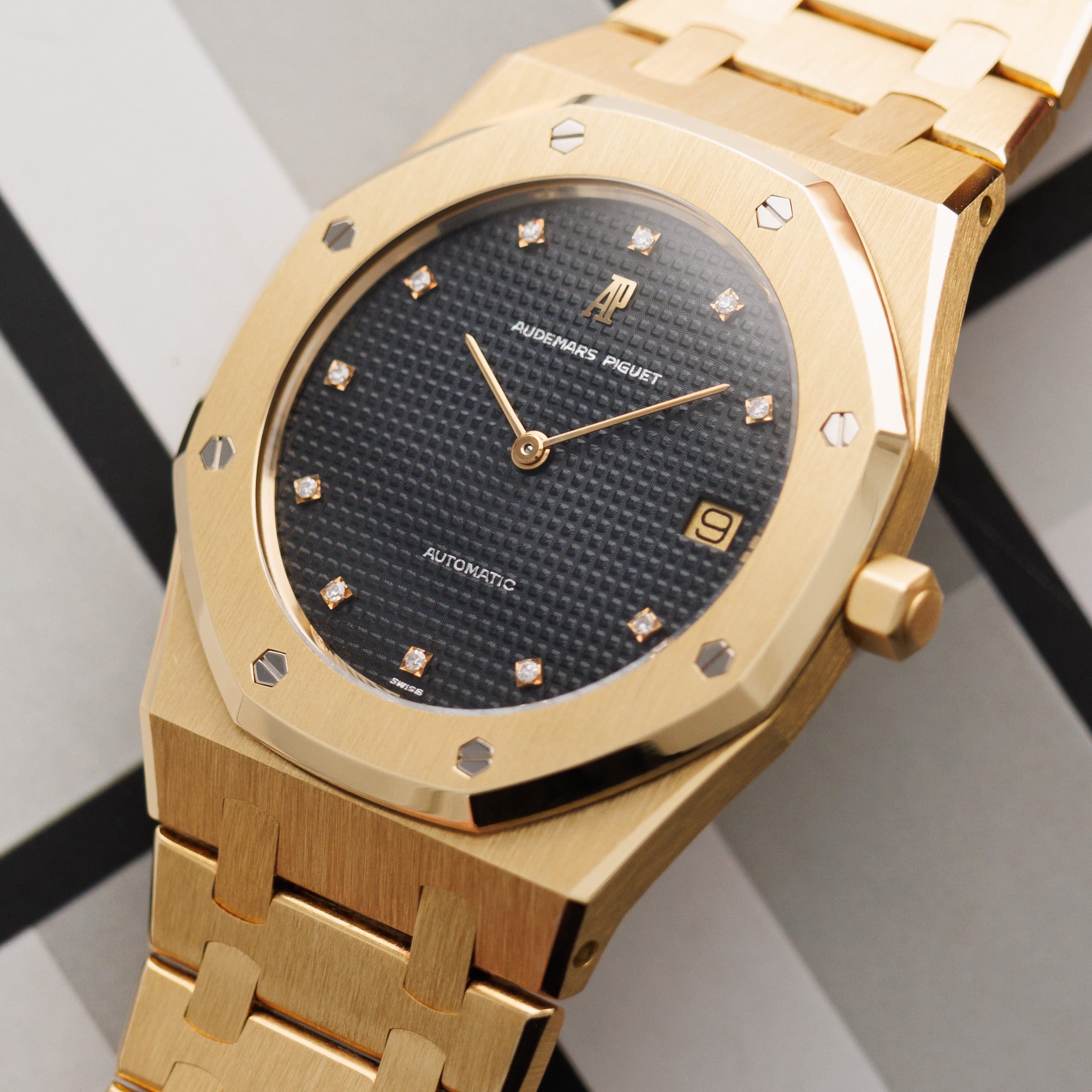 Audemars Piguet - Audemars Piguet Yellow Gold Jumbo Royal Oak Watch Ref. 5402 - The Keystone Watches