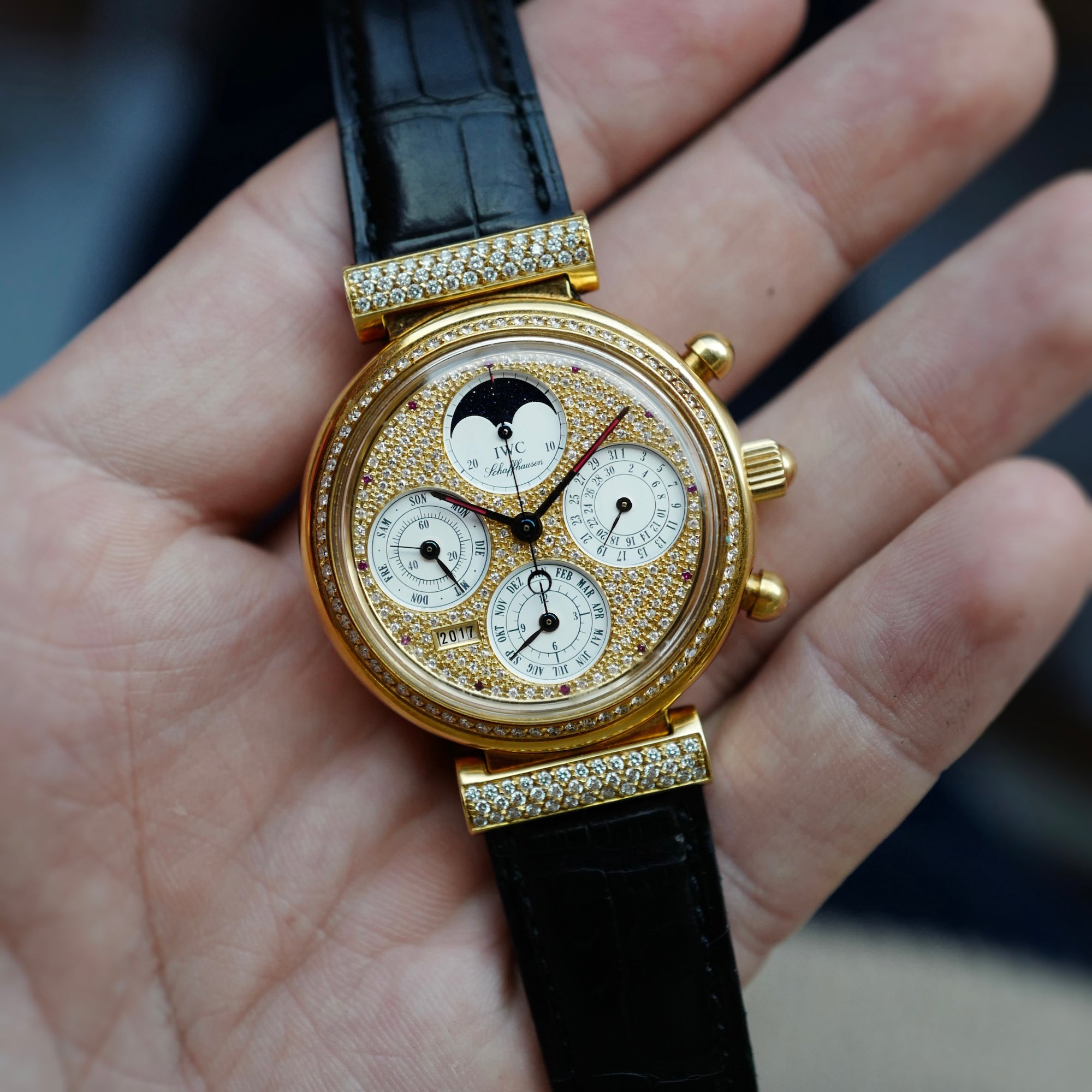 IWC - IWC Yellow Gold Perpetual Calendar Chronograph Da Vinci Ref. IW9253-05 - The Keystone Watches