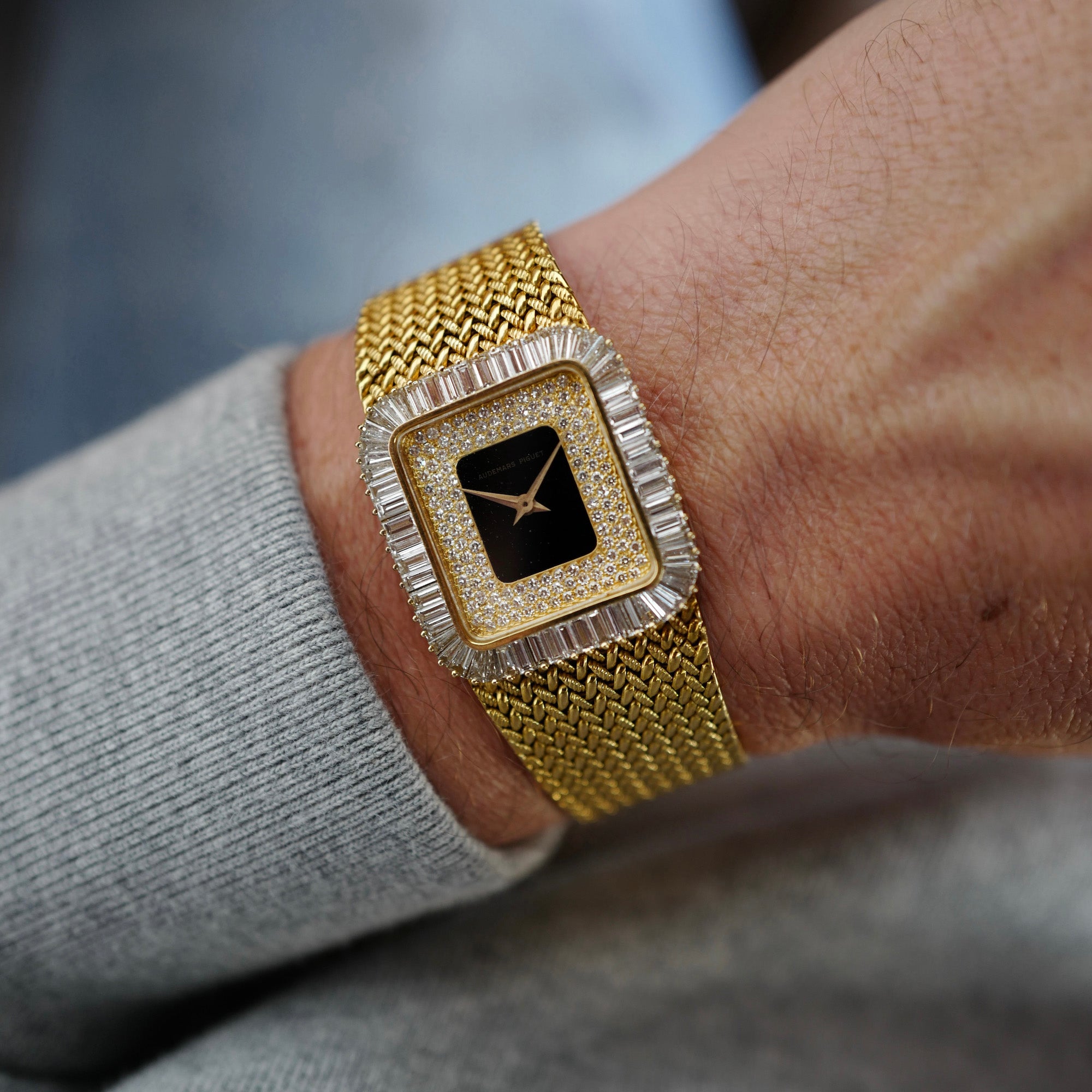 Audemars Piguet Yellow Gold Onyx Diamond (New Arrival)