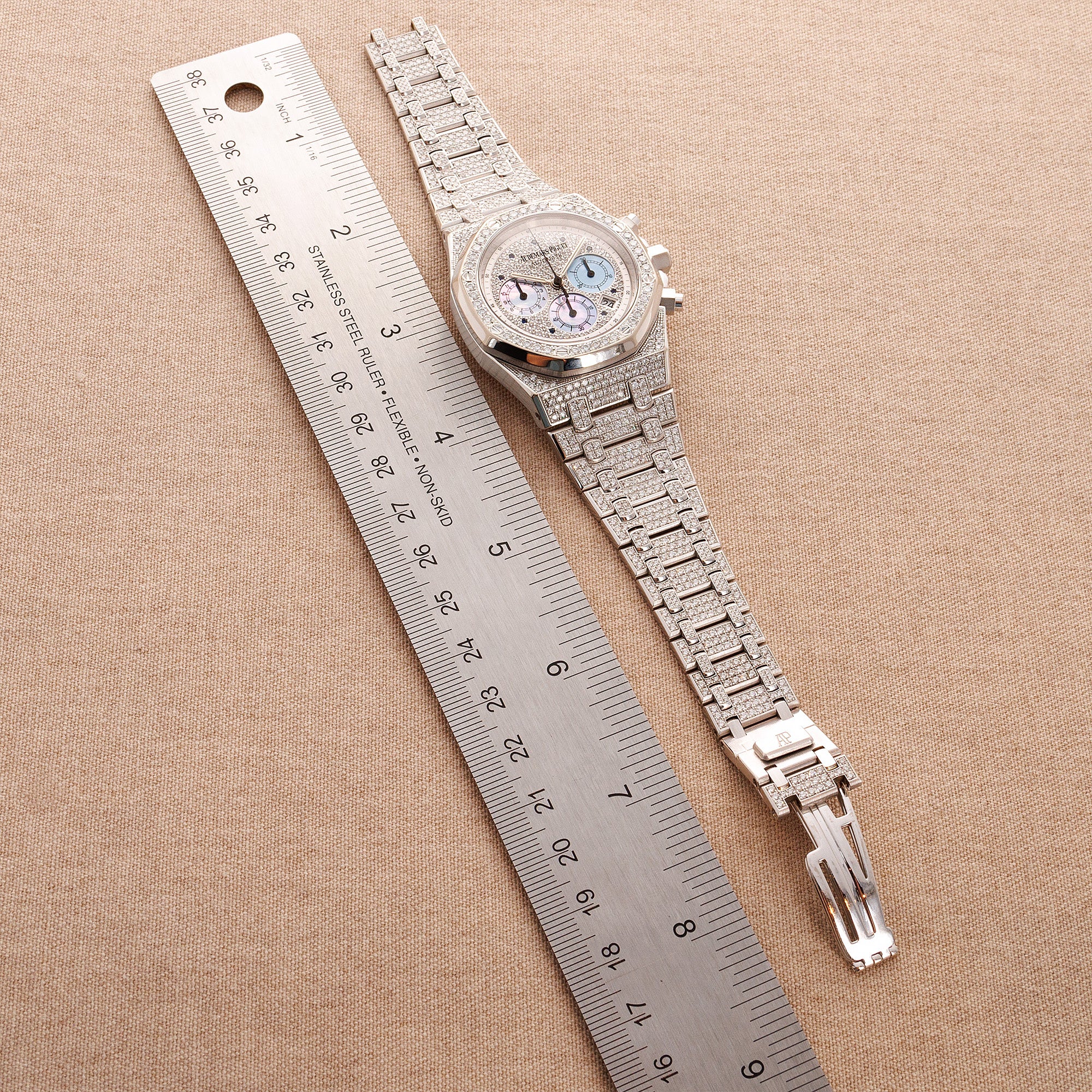 Audemars Piguet White Gold Royal Oak Chronograph Ref. 25978