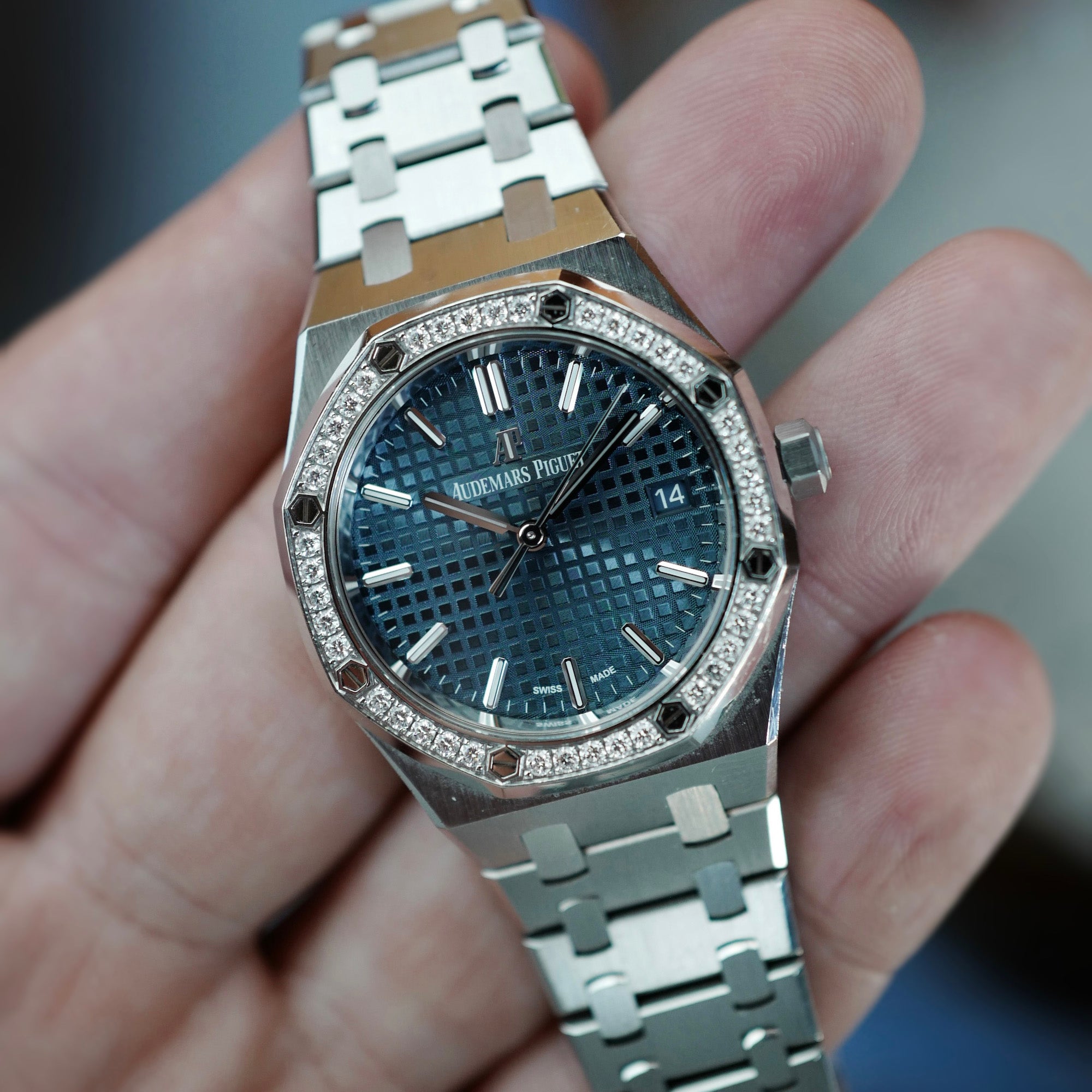 Audemars Piguet Steel Midsize Royal Oak Ref. 77351 (New Arrival)