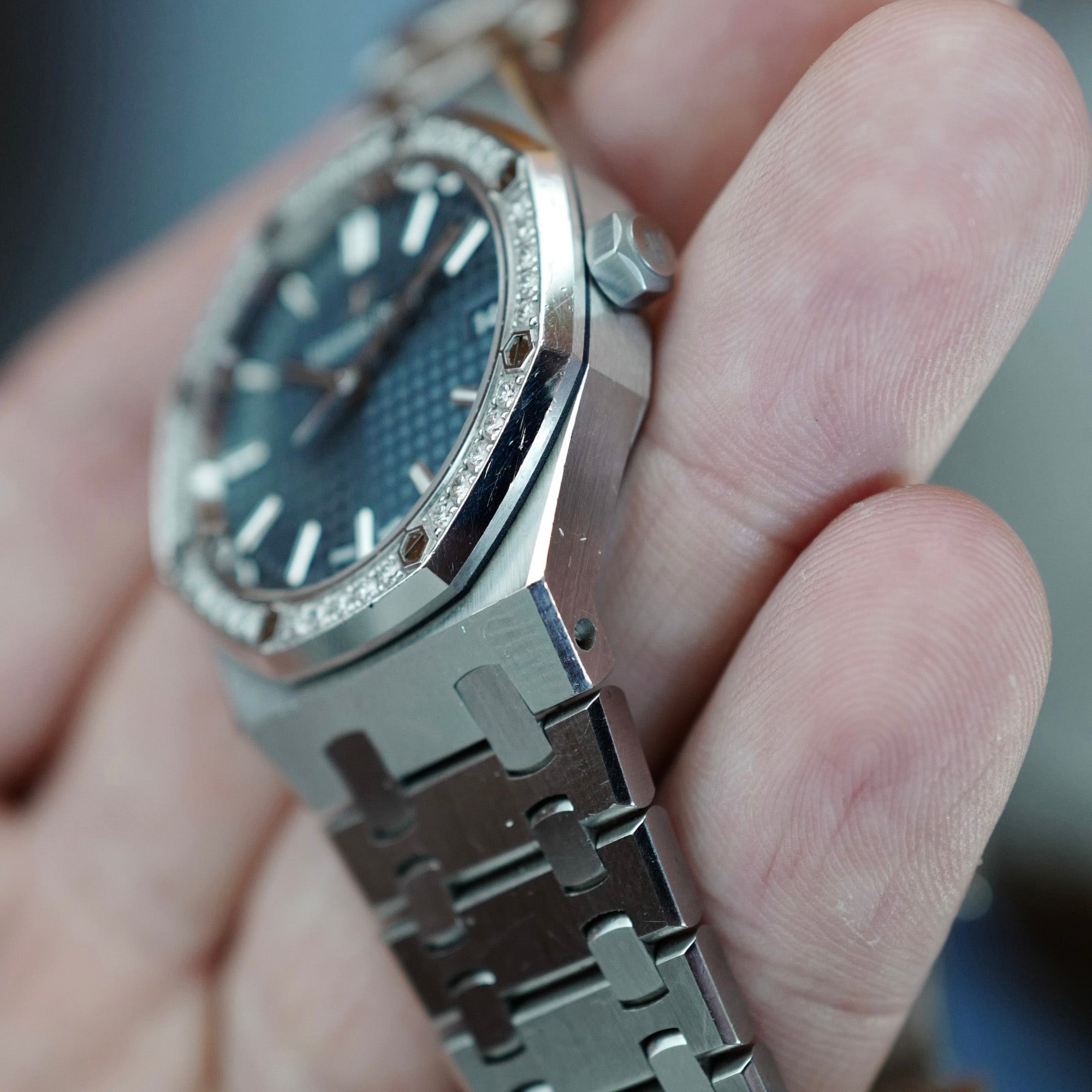 Audemars Piguet Steel Midsize Royal Oak Ref. 77351 (New Arrival)