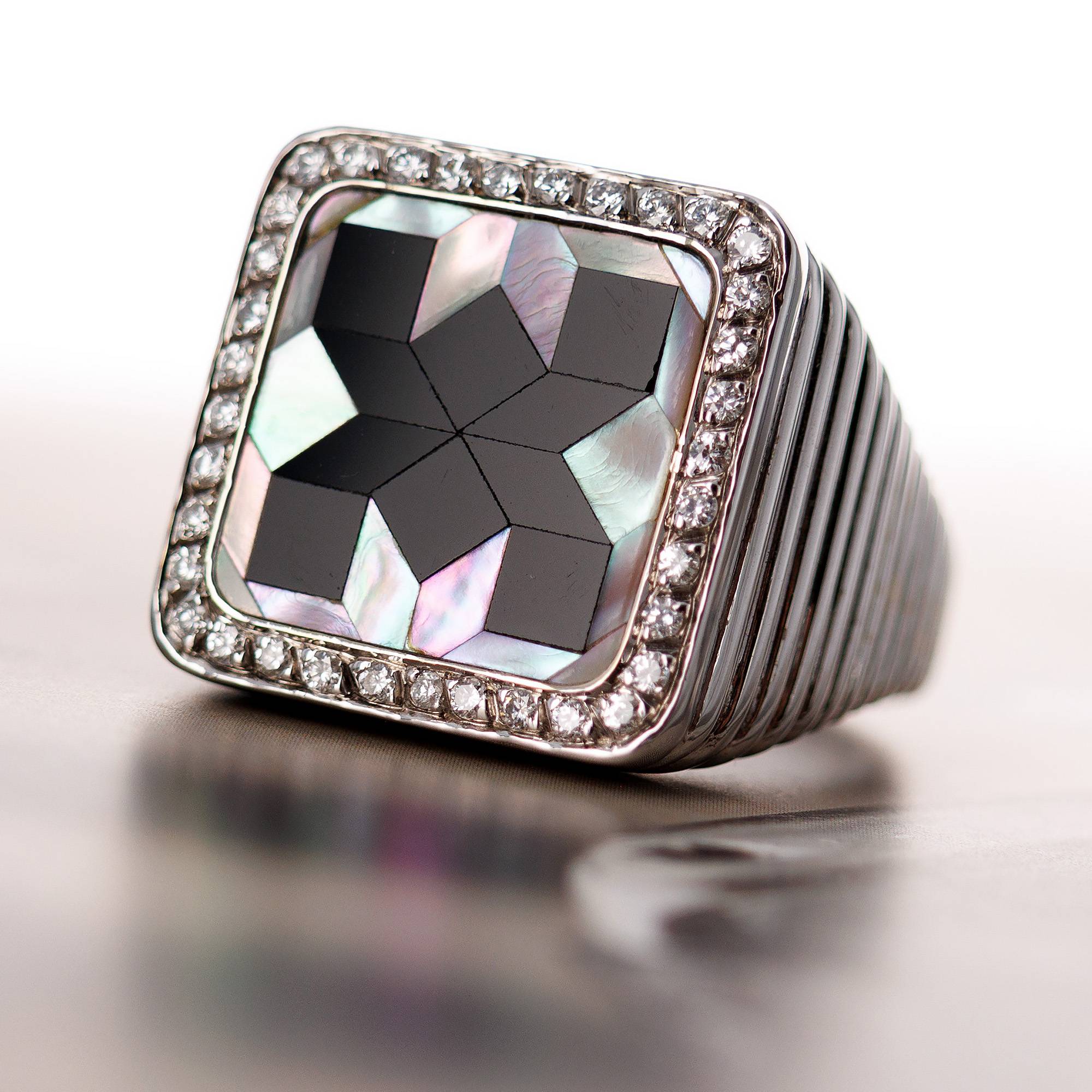 Vacheron & Constantin White Gold Ring with Mother of Pearl, Onyx and Diamonds (Objet)