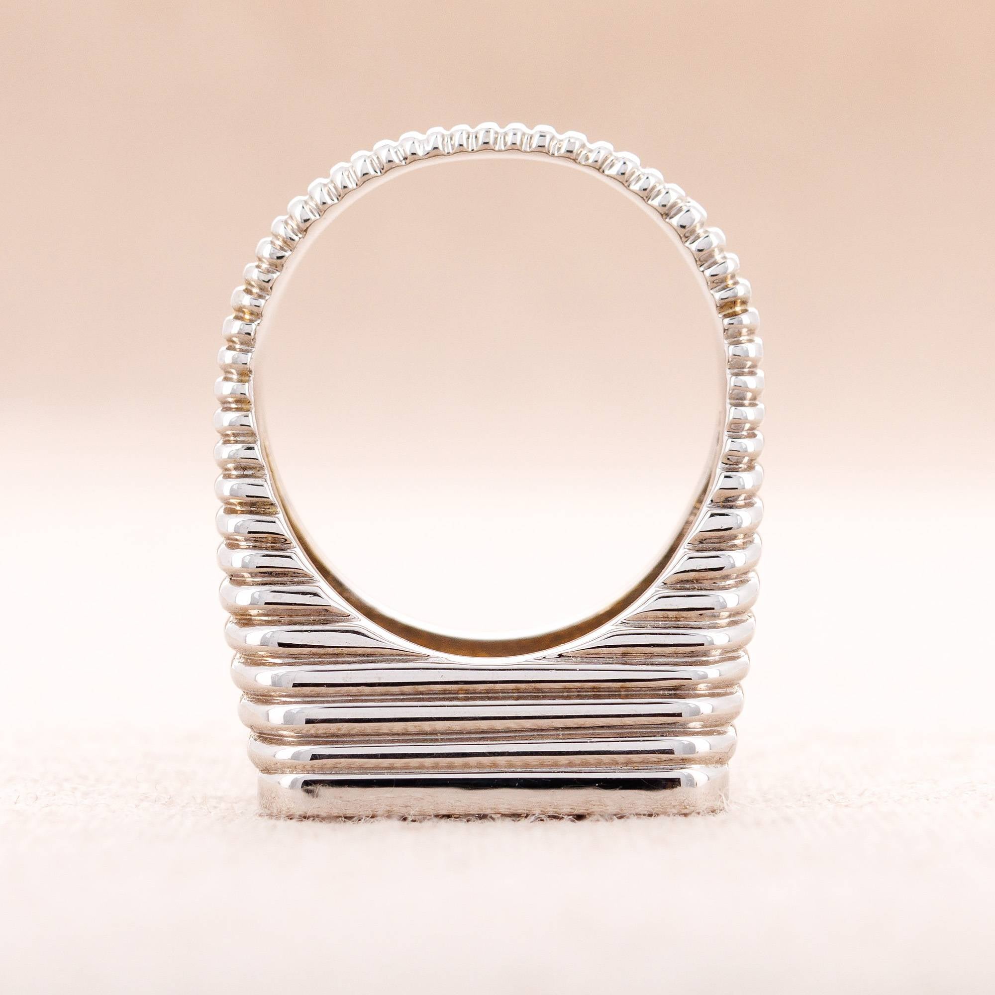 Vacheron & Constantin White Gold Ring with Mother of Pearl, Onyx and Diamonds (Objet)