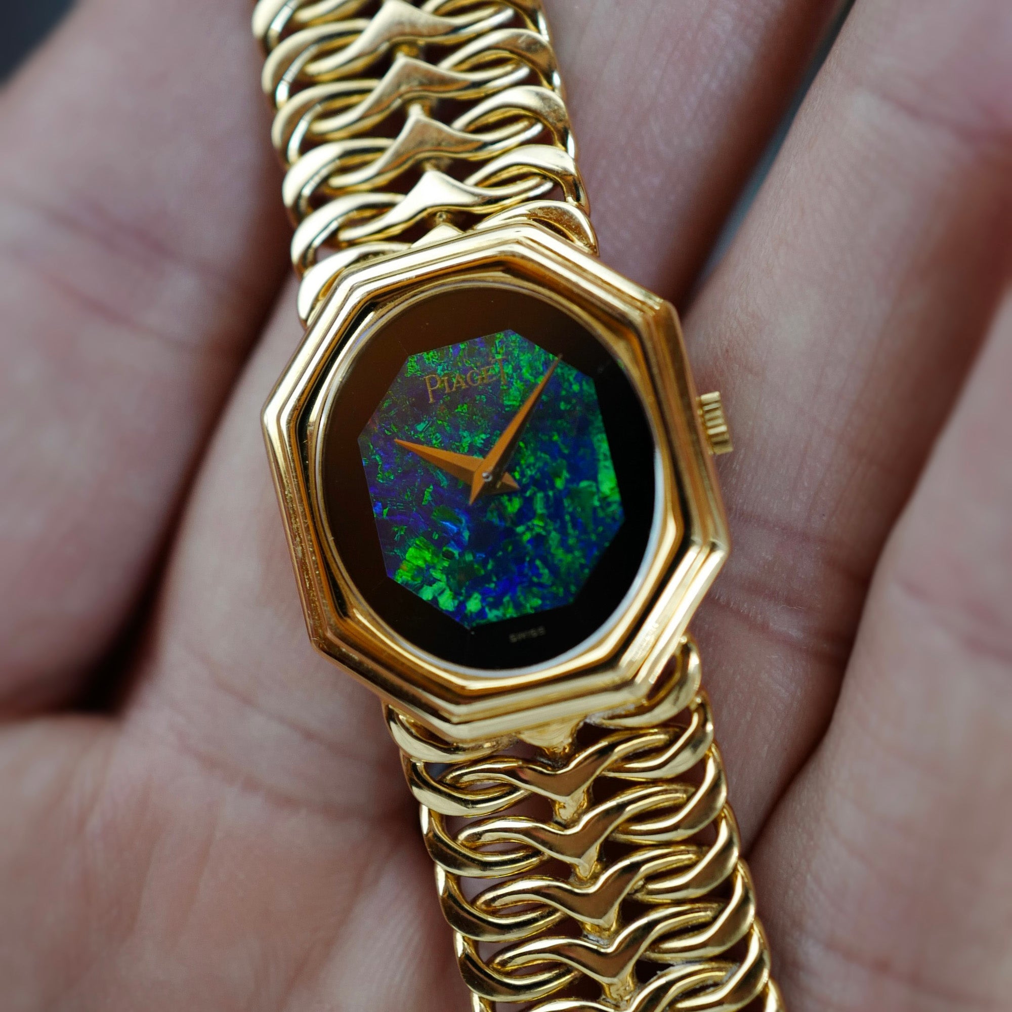Piaget Yellow Gold Bracelet Watch Ref. 93402 with Opal and Onyx Dial (New Arrival)
