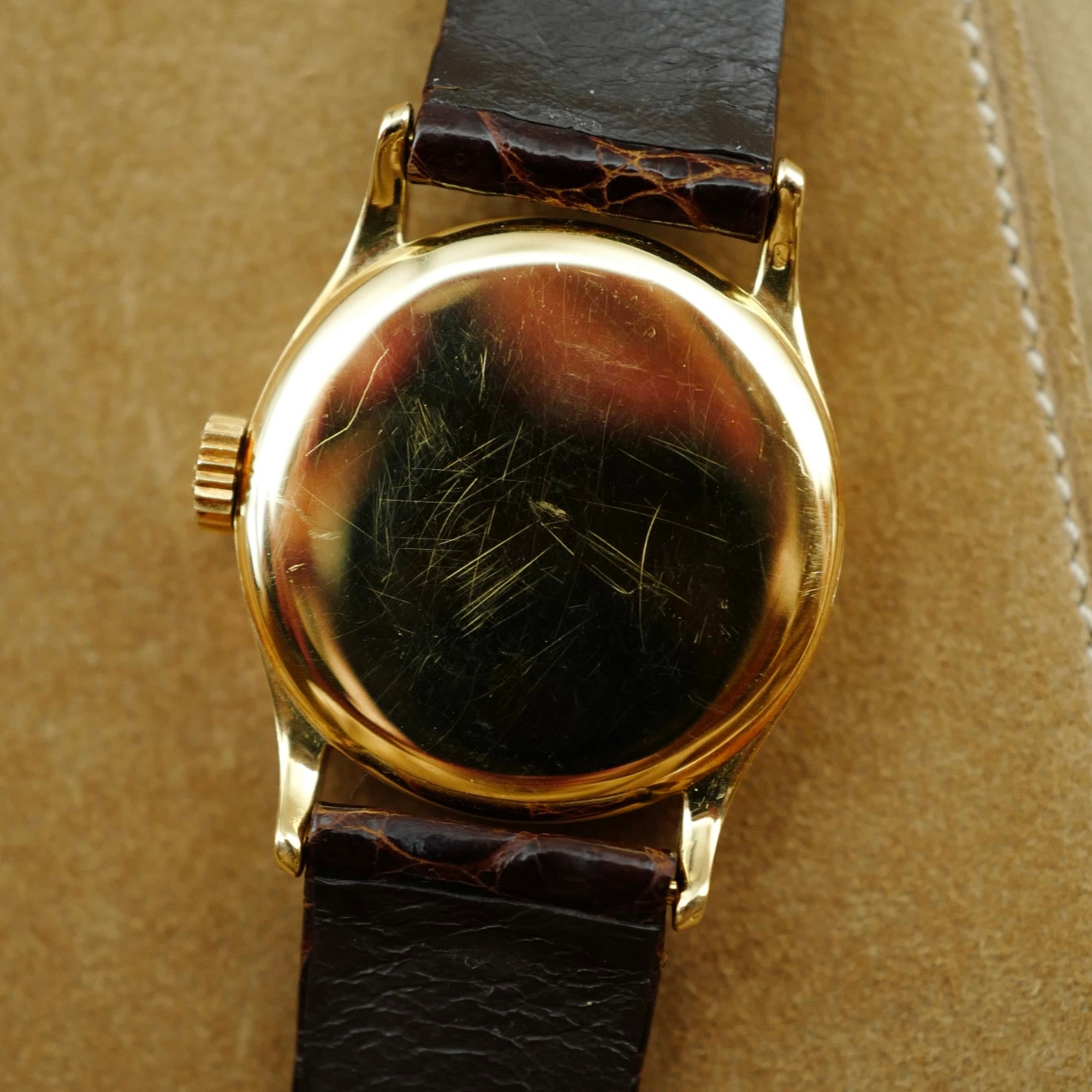 Patek Philippe - Patek Philippe Yellow Gold Calatrava Ref. 96 - The Keystone Watches