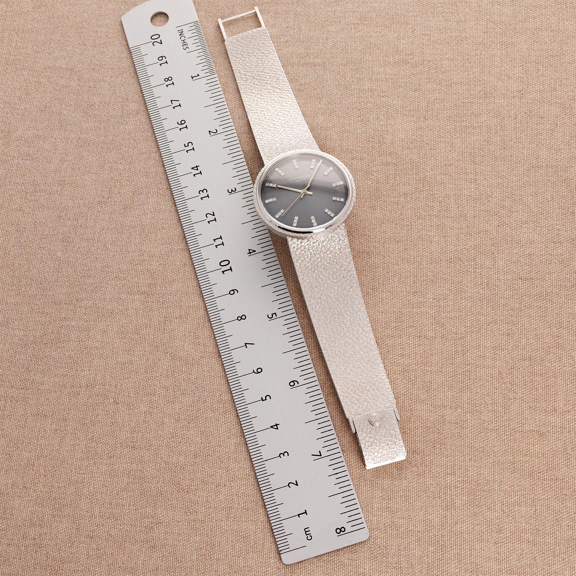 Patek Philippe White Gold Backwind Calatrava Ref. 3563