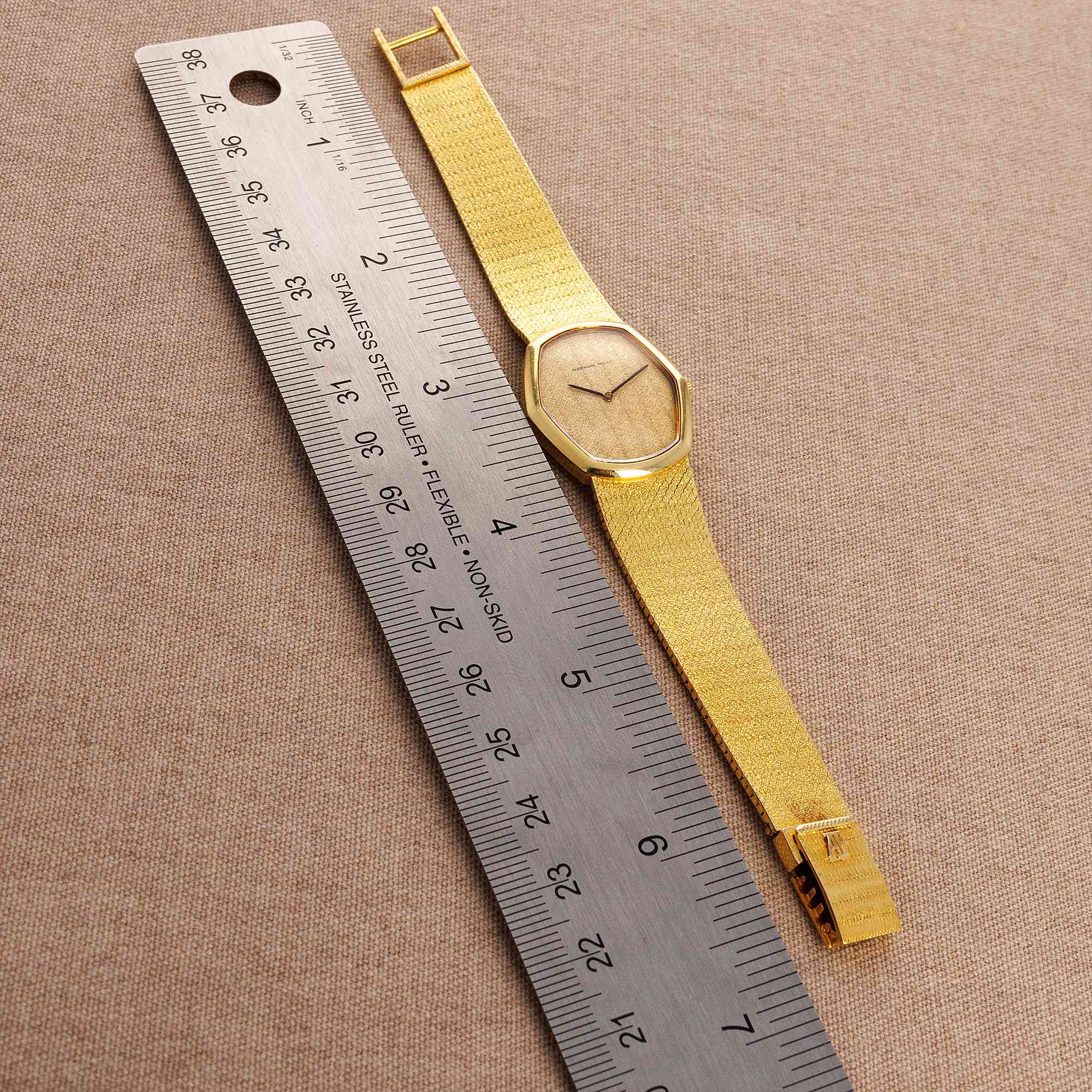 Audemars Piguet - Audemars Piguet Yellow Gold Hexagonal Watch - The Keystone Watches