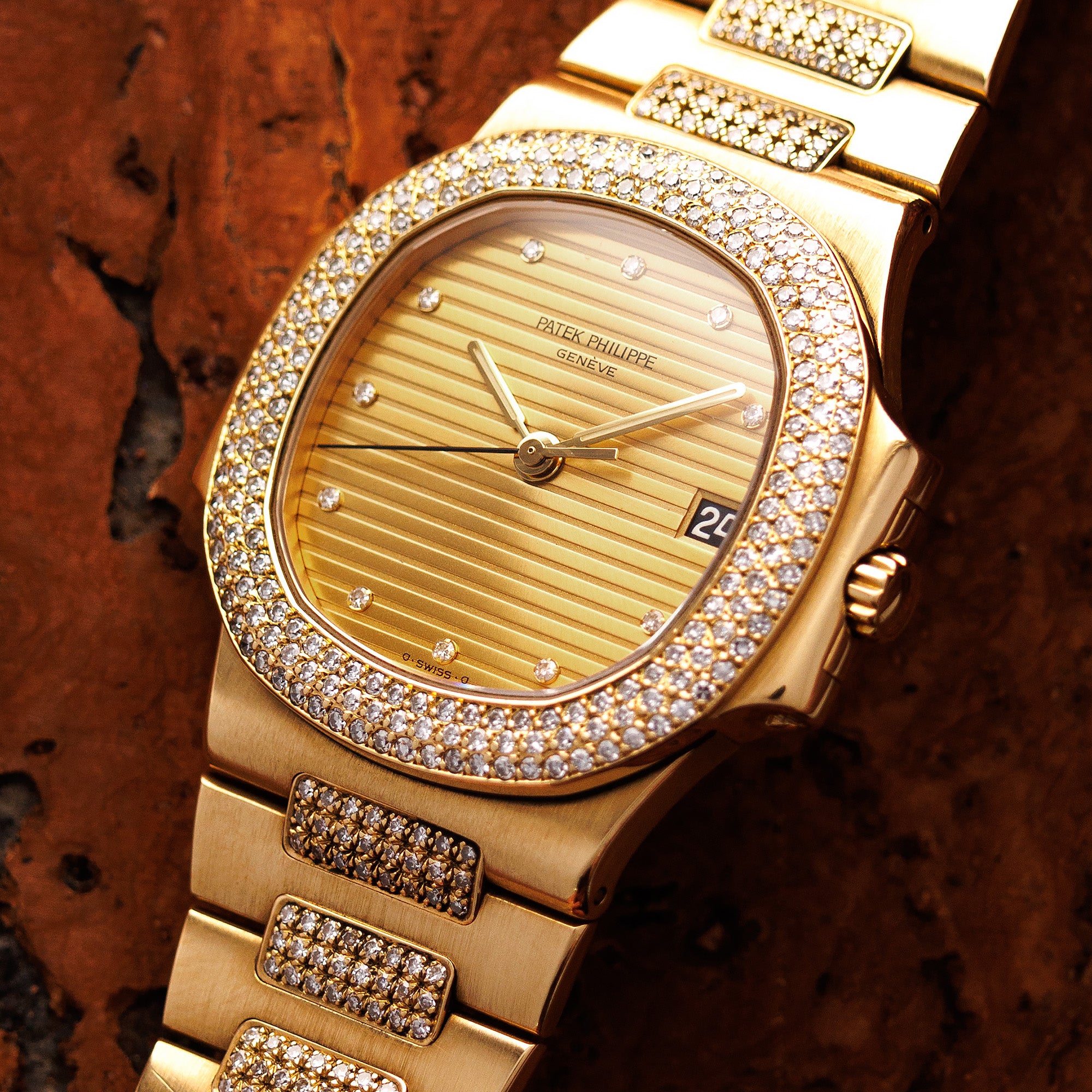 Patek Philippe Yellow Gold Nautilus Ref. 3800/5 with Factory Diamonds