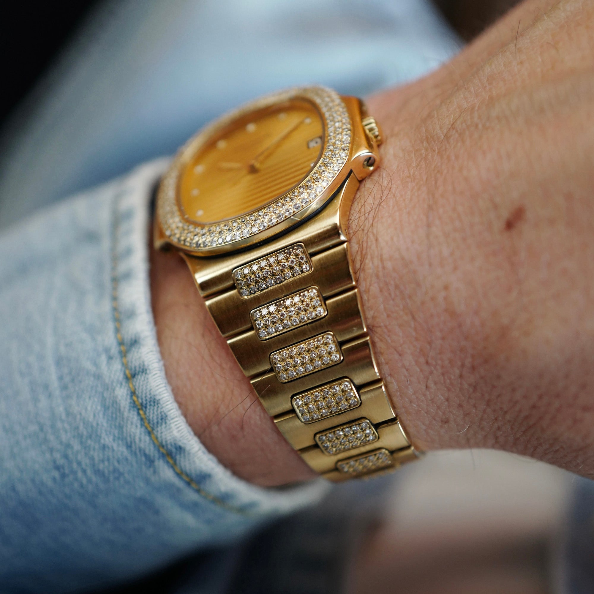 Patek Philippe Yellow Gold Nautilus Ref. 3800/5 with Factory Diamonds