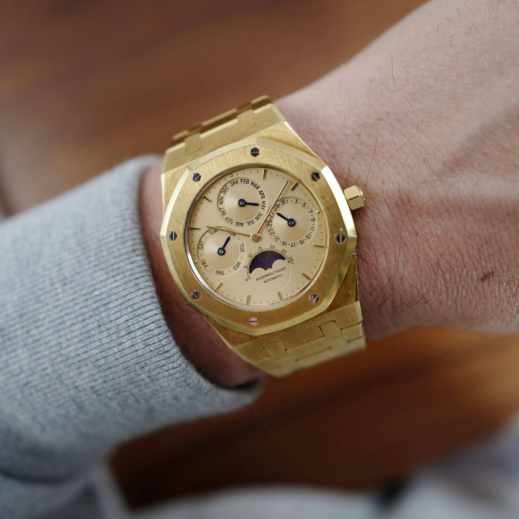 Audemars Piguet - Audemars Piguet Yellow Gold Royal Oak Perpetual Watch Ref. 25554BA in Outstanding Original Condition - The Keystone Watches