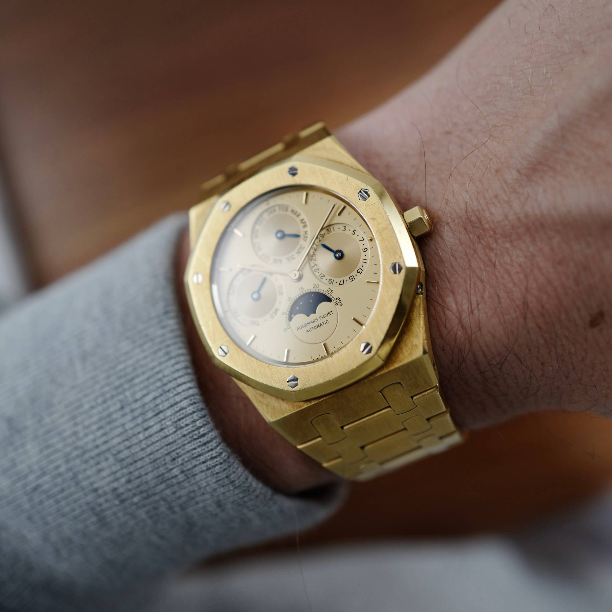 Audemars Piguet - Audemars Piguet Yellow Gold Royal Oak Perpetual Watch Ref. 25554BA in Outstanding Original Condition - The Keystone Watches