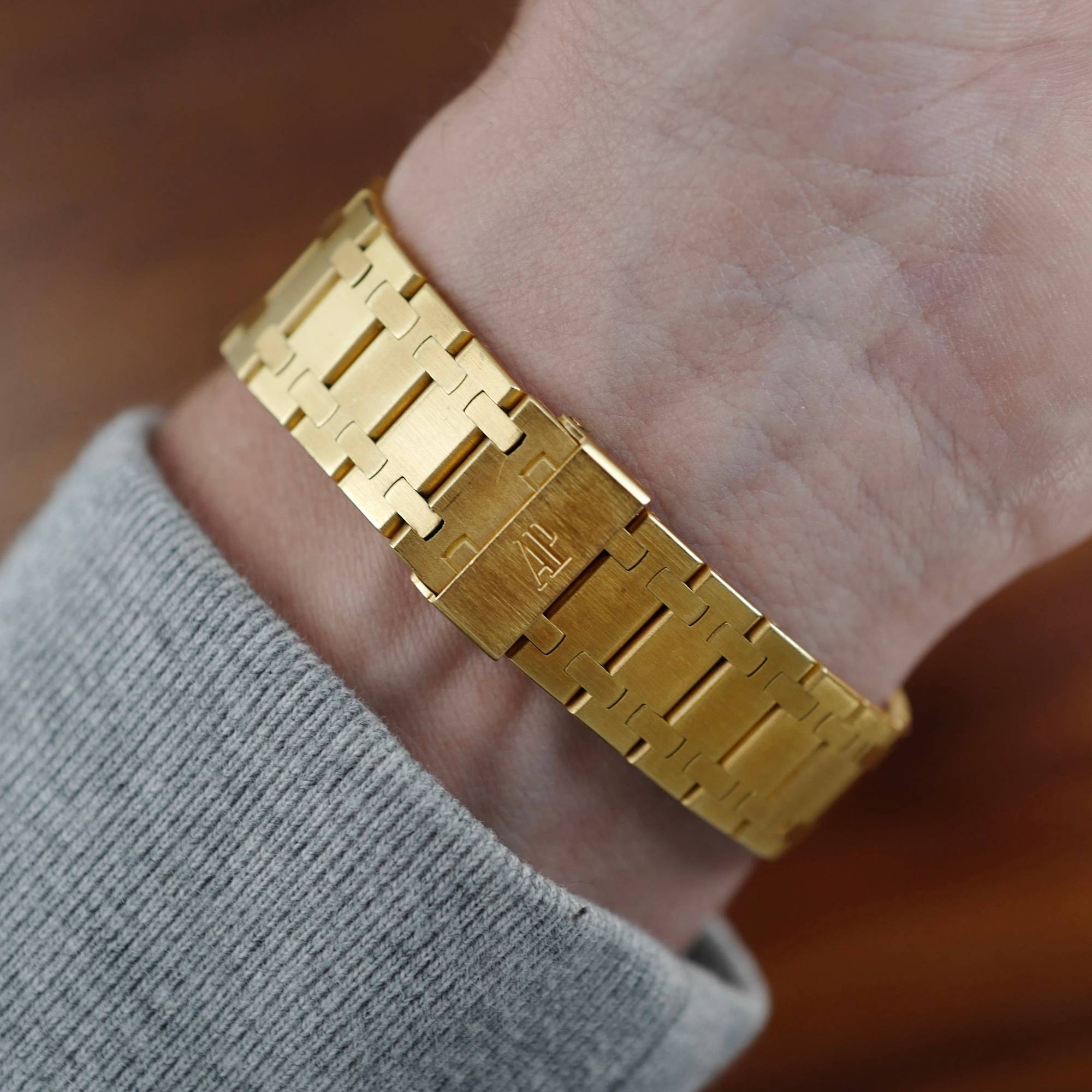 Audemars Piguet - Audemars Piguet Yellow Gold Royal Oak Perpetual Watch Ref. 25554BA in Outstanding Original Condition - The Keystone Watches