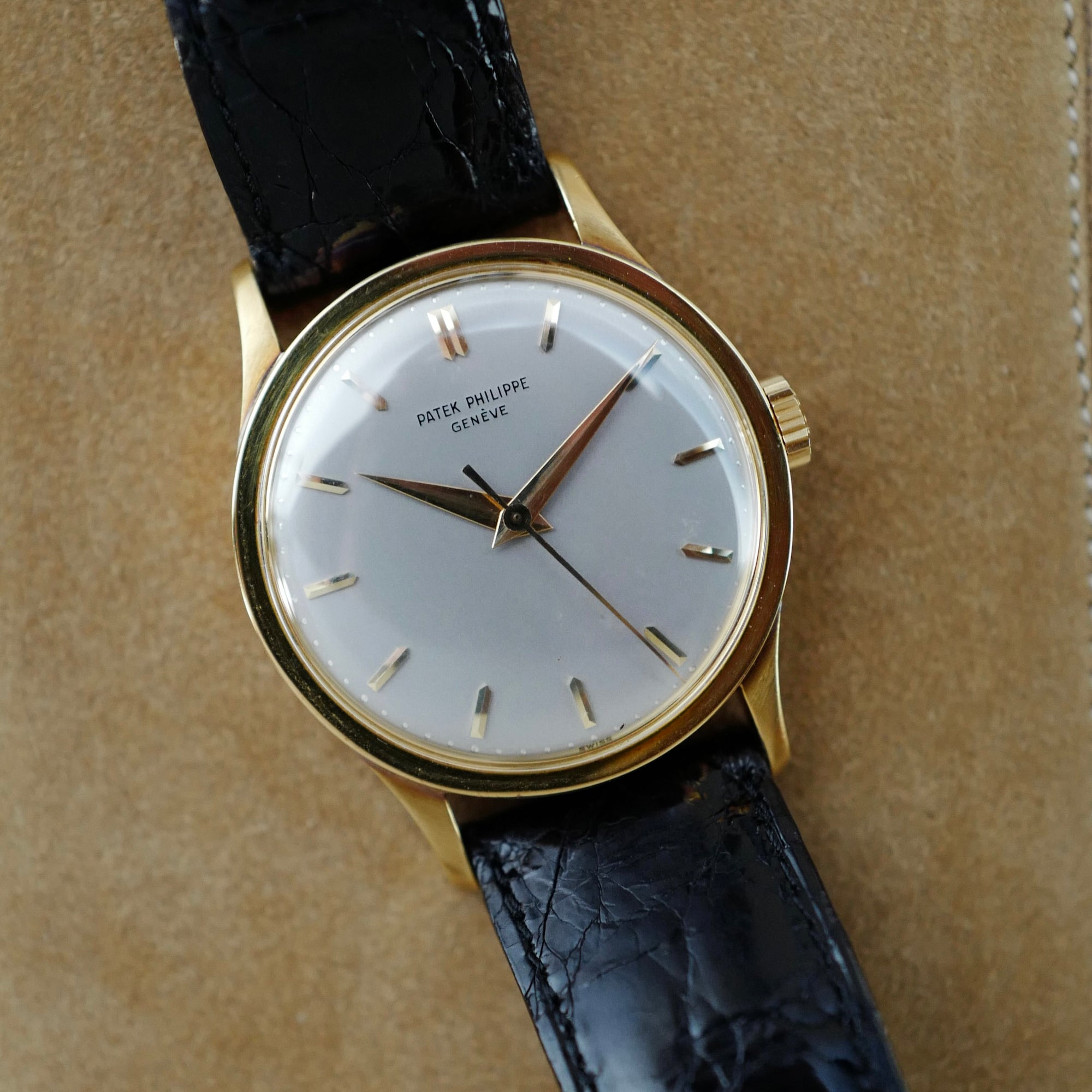 Patek Philippe Yellow Gold Calatrava Ref. 570 (New Arrival)