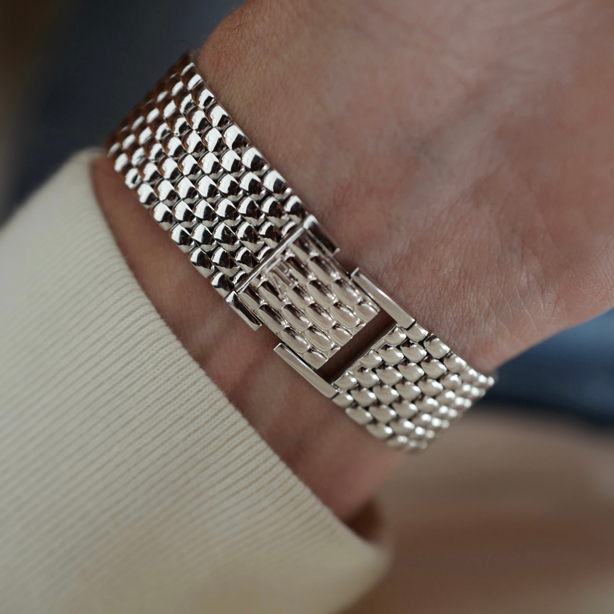 Audemars Piguet - Audemars Piguet White Gold Round Watch with Beaded Bracelet and Pave Diamond and Sapphire Dial (New Arrival) - The Keystone Watches