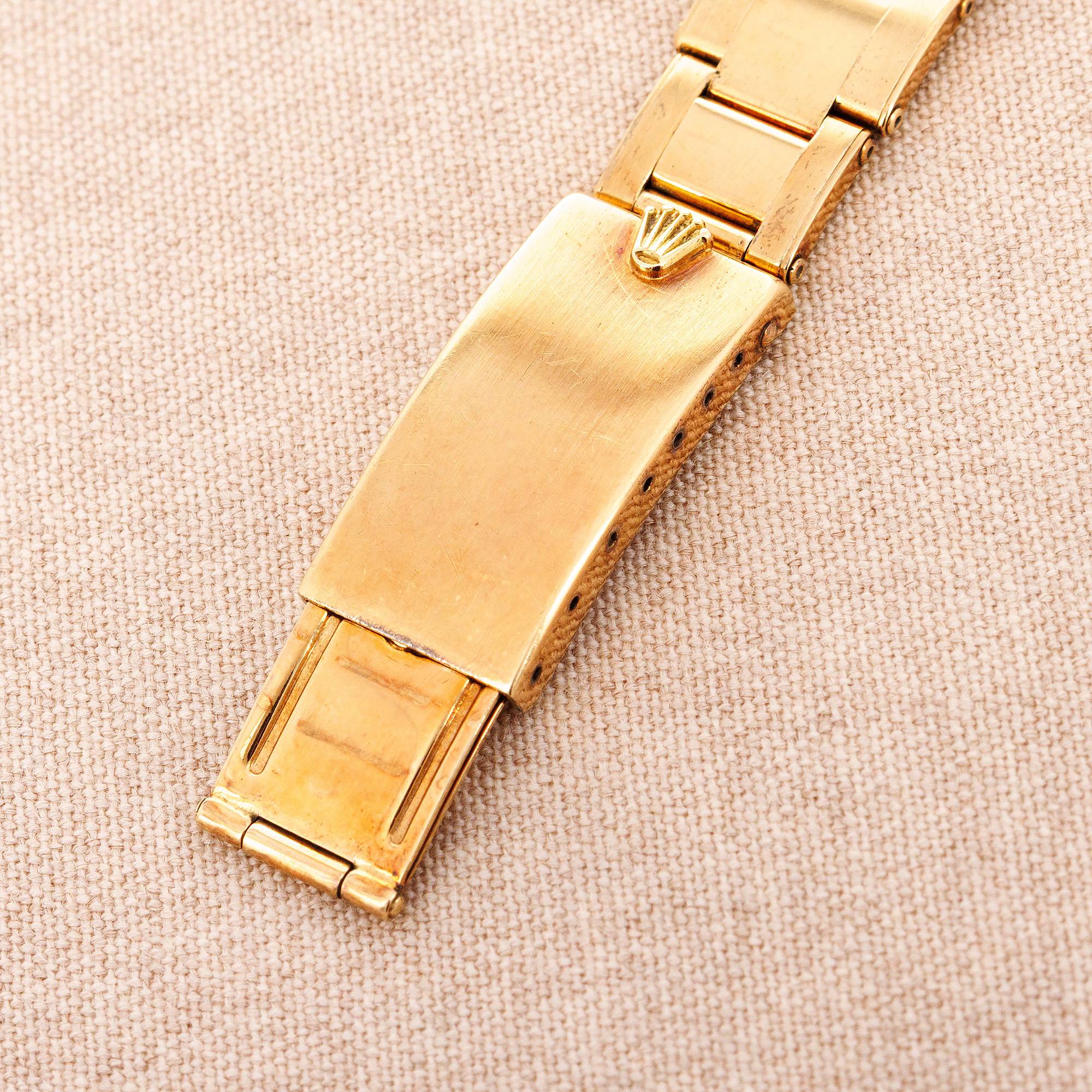 Rolex - Rolex Yellow Gold Cosmograph Watch Ref. 6263 in Super Condition - The Keystone Watches