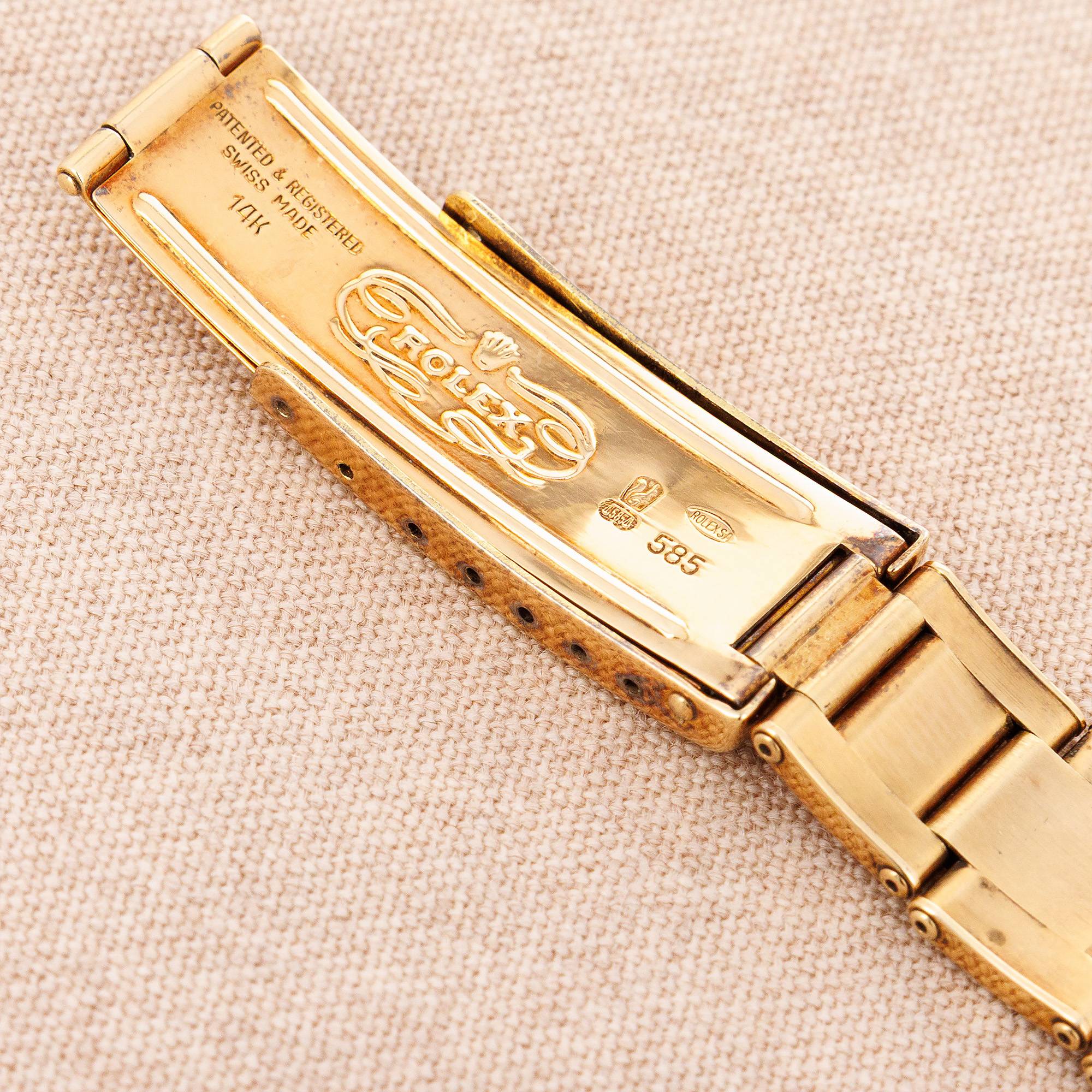 Rolex - Rolex Yellow Gold Cosmograph Watch Ref. 6263 in Super Condition - The Keystone Watches