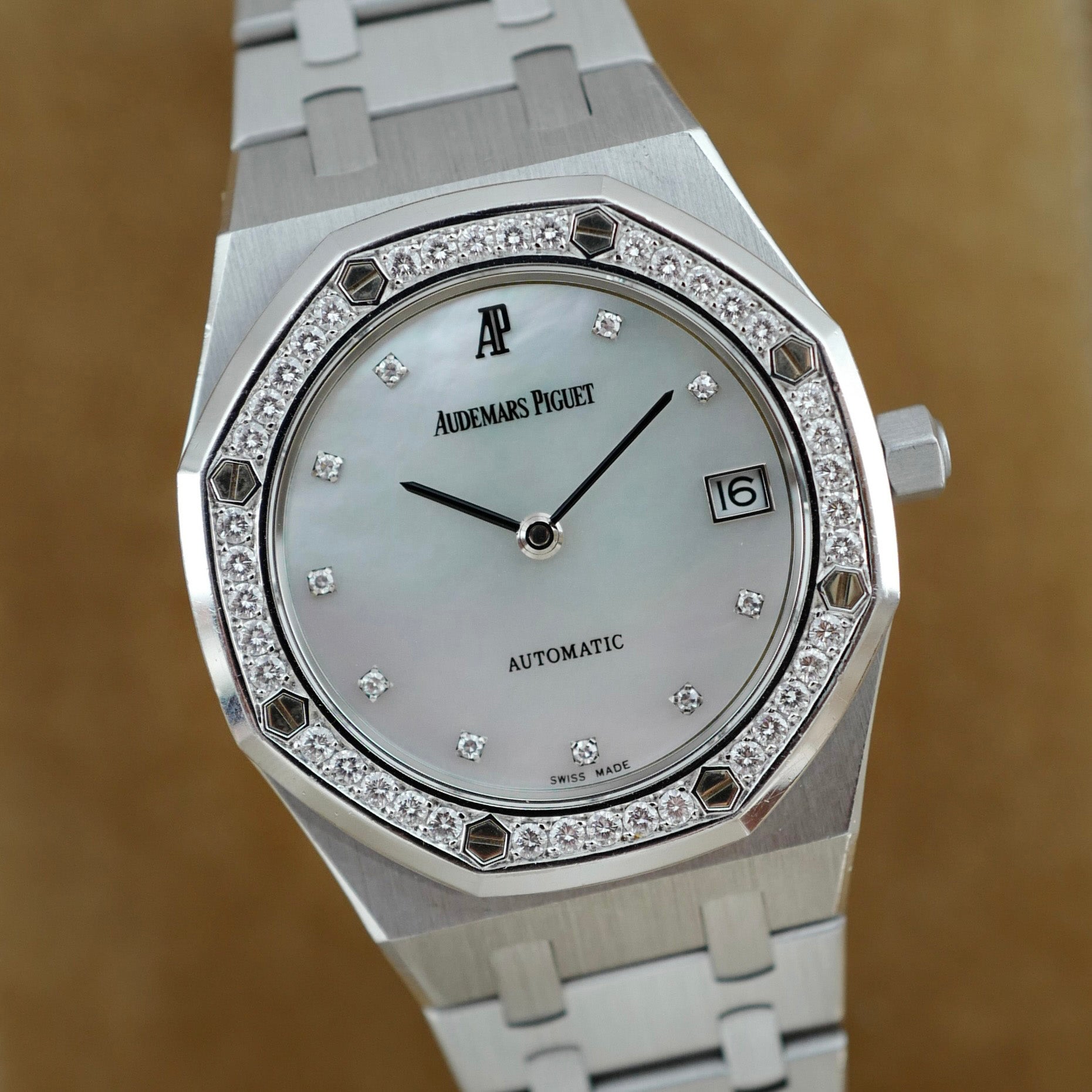 Audemars Piguet - Audemars Piguet White Gold Royal Oak Watch Ref. 14813 with Mother of Pearl Dial (New Arrival) - The Keystone Watches
