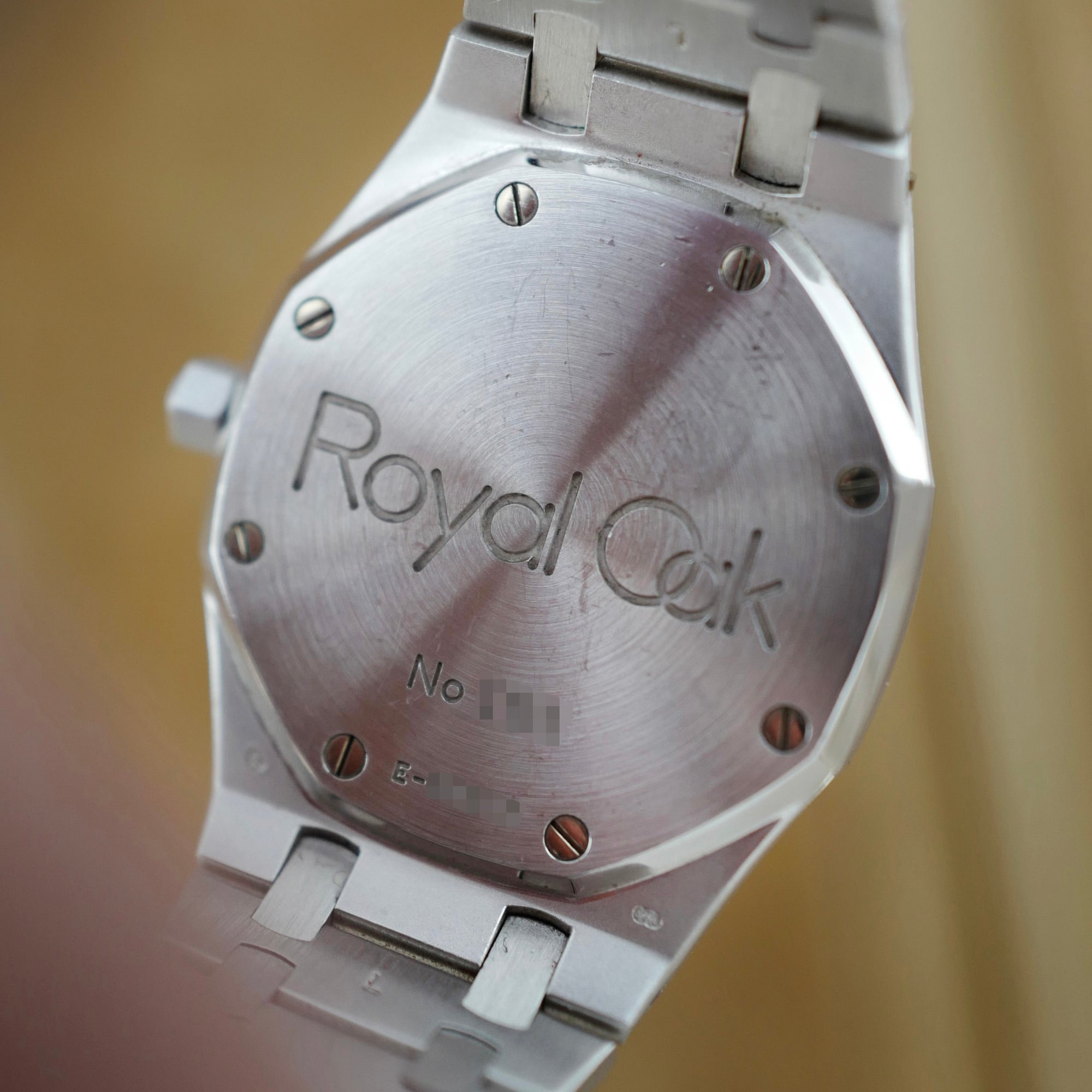 Audemars Piguet - Audemars Piguet White Gold Royal Oak Watch Ref. 14813 with Mother of Pearl Dial - The Keystone Watches