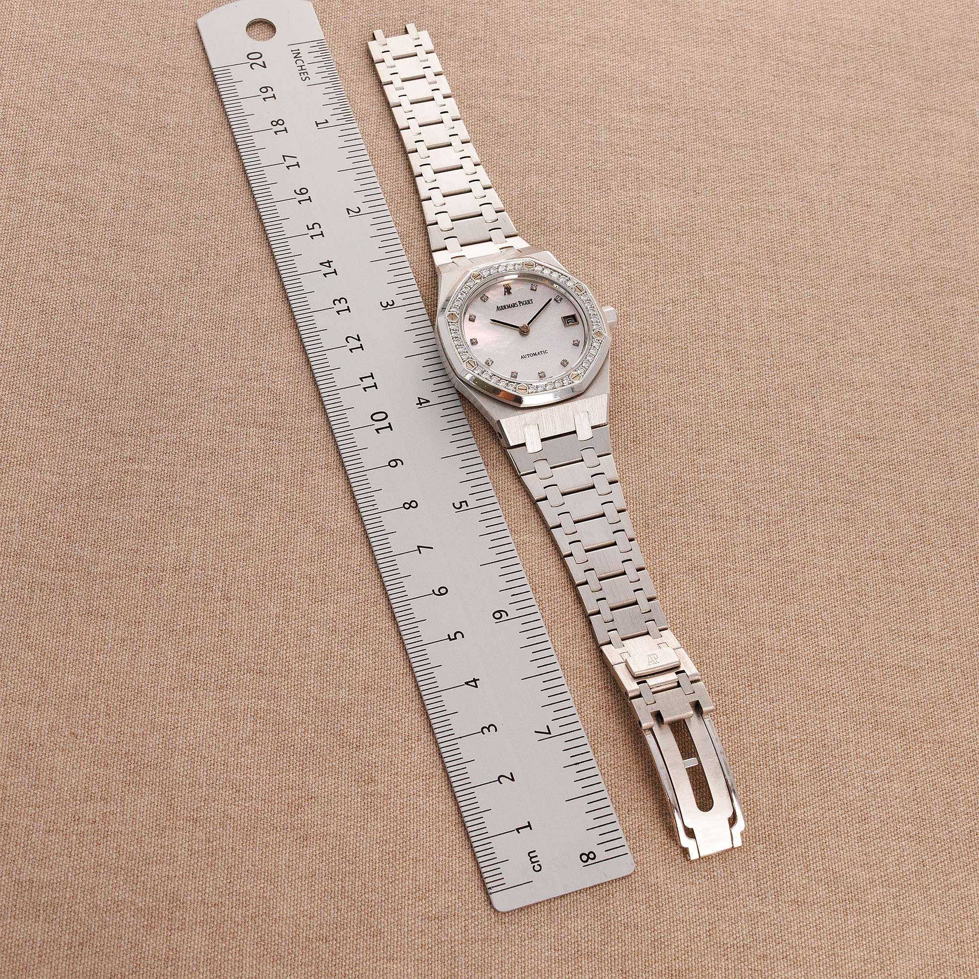 Audemars Piguet - Audemars Piguet White Gold Royal Oak Watch Ref. 14813 with Mother of Pearl Dial - The Keystone Watches