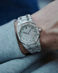Audemars Piguet Royal Oak 56343BC.ZZ.0699BC.04 18k WG Excellent Overall Condition, No Notable Signs of Wear Unisex 18k WG Pave 33 mm Quartz Late 1980s/Early 1990s White Gold (7in) Watch Only