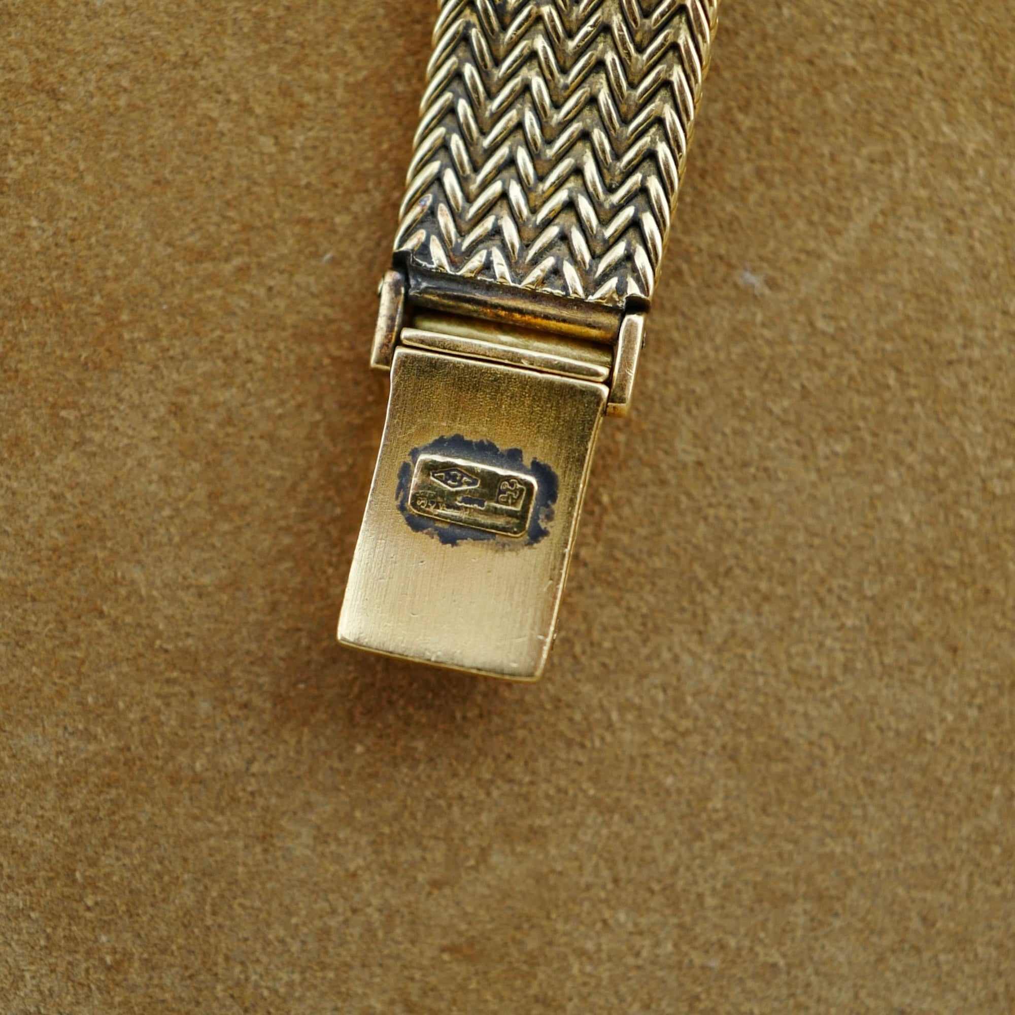 Audemars Piguet - Audemars Piguet Yellow Gold Hexagonal Watch - The Keystone Watches