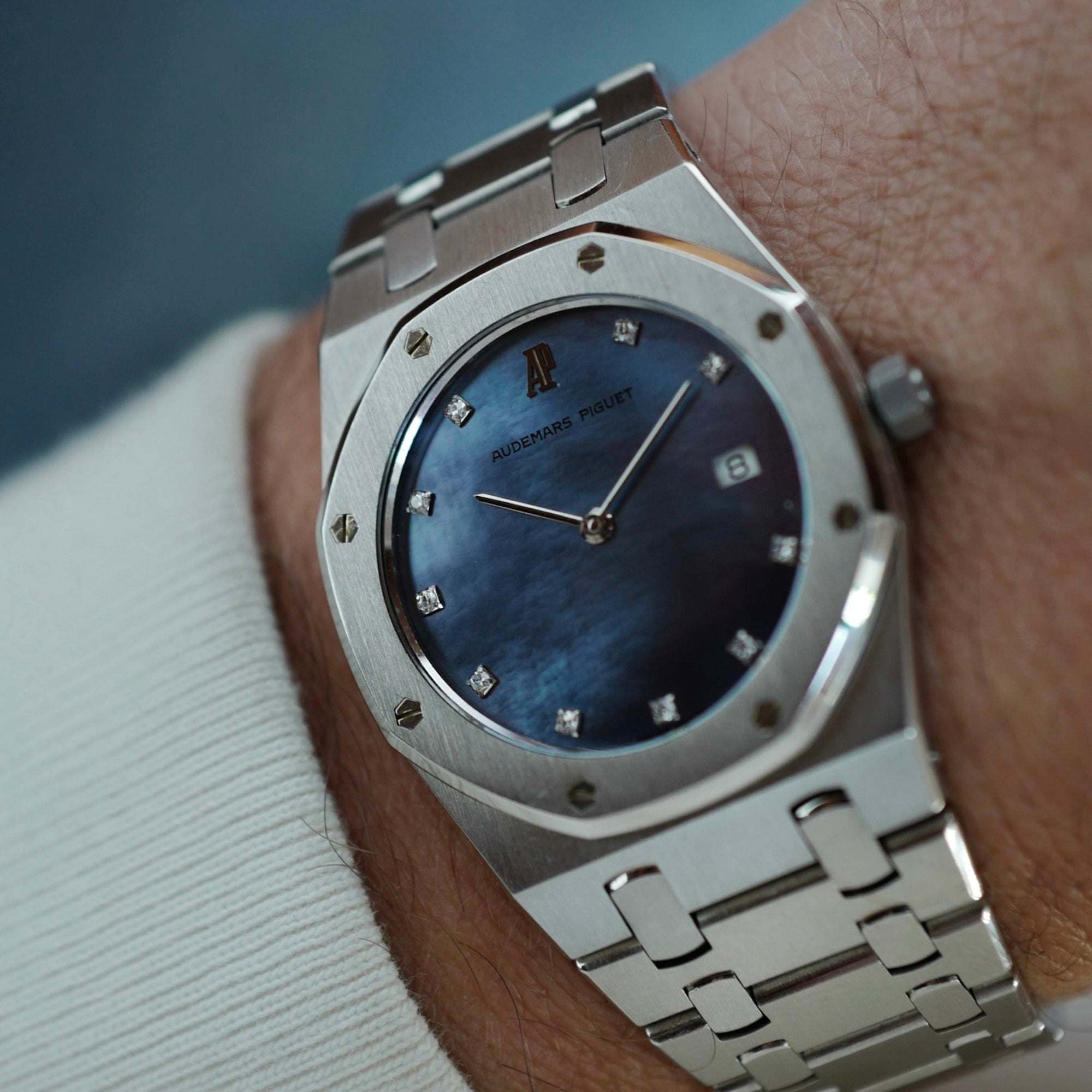 Audemars Piguet Platinum Royal Oak Watch Ref. 56175 with Mother of Pearl Dial (New Arrival)