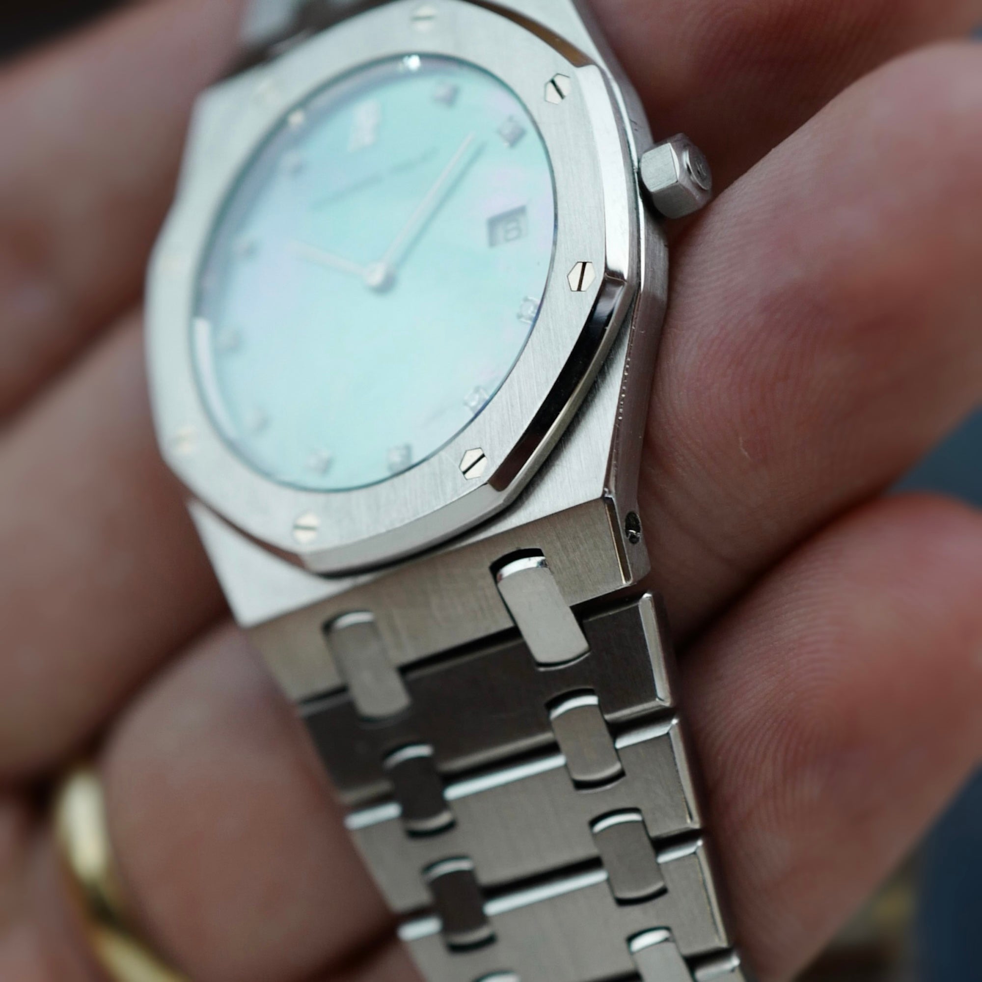 Audemars Piguet - Audemars Piguet Platinum Royal Oak Watch Ref. 56175 with Mother of Pearl Dial - The Keystone Watches