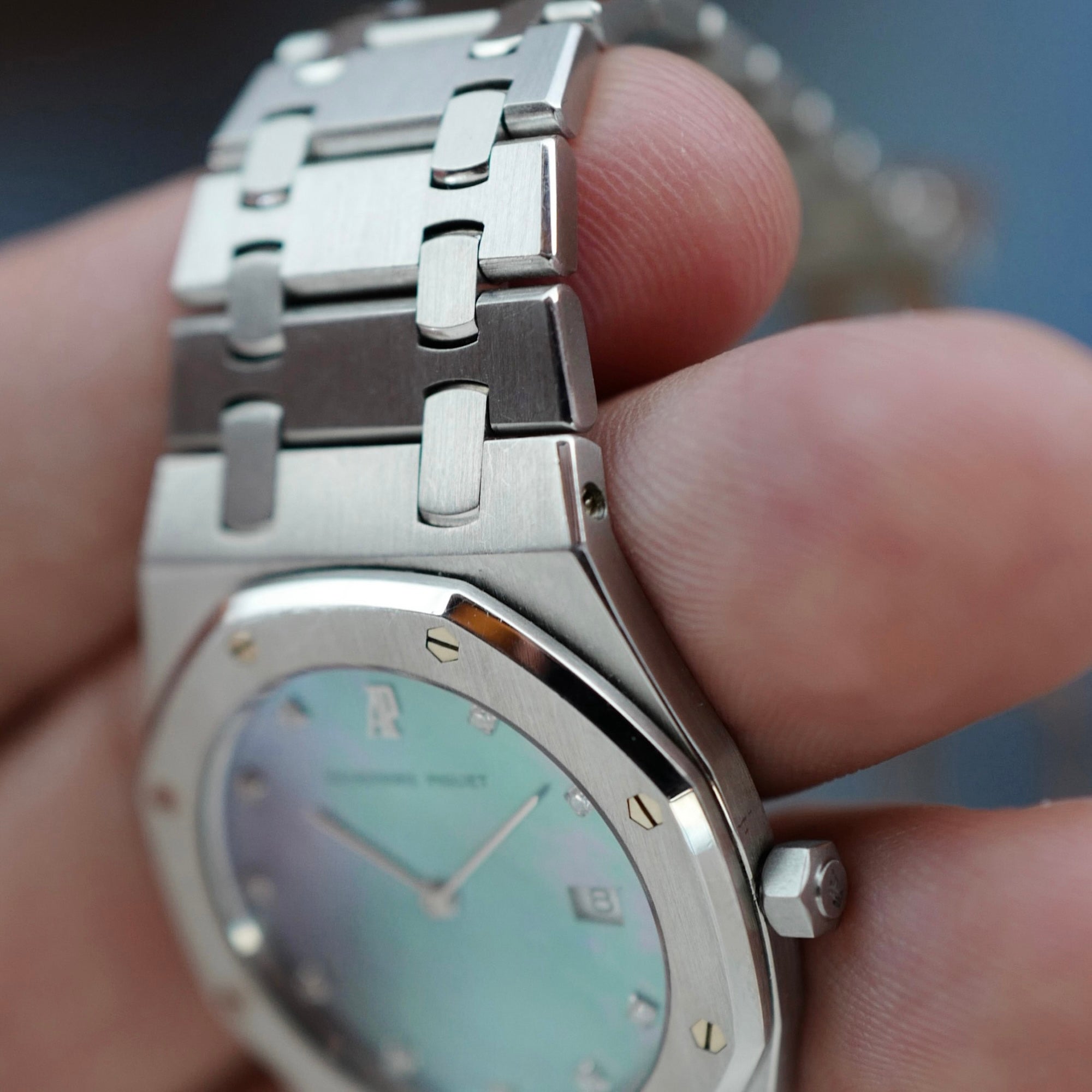 Audemars Piguet Platinum Royal Oak Watch Ref. 56175 with Mother of Pearl Dial (New Arrival)