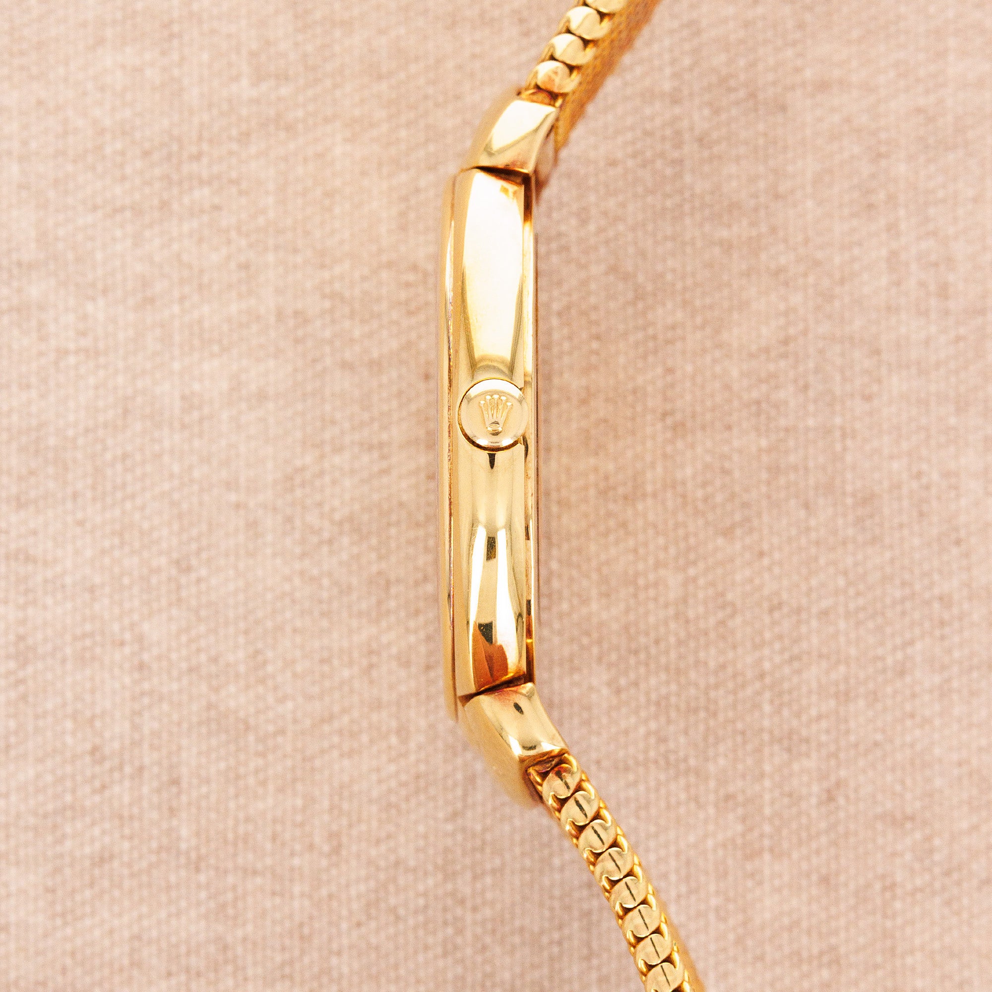 Rolex Yellow Gold Cellini wtih Mesh Band Ref. 6623/8 in New Old Stock Condition