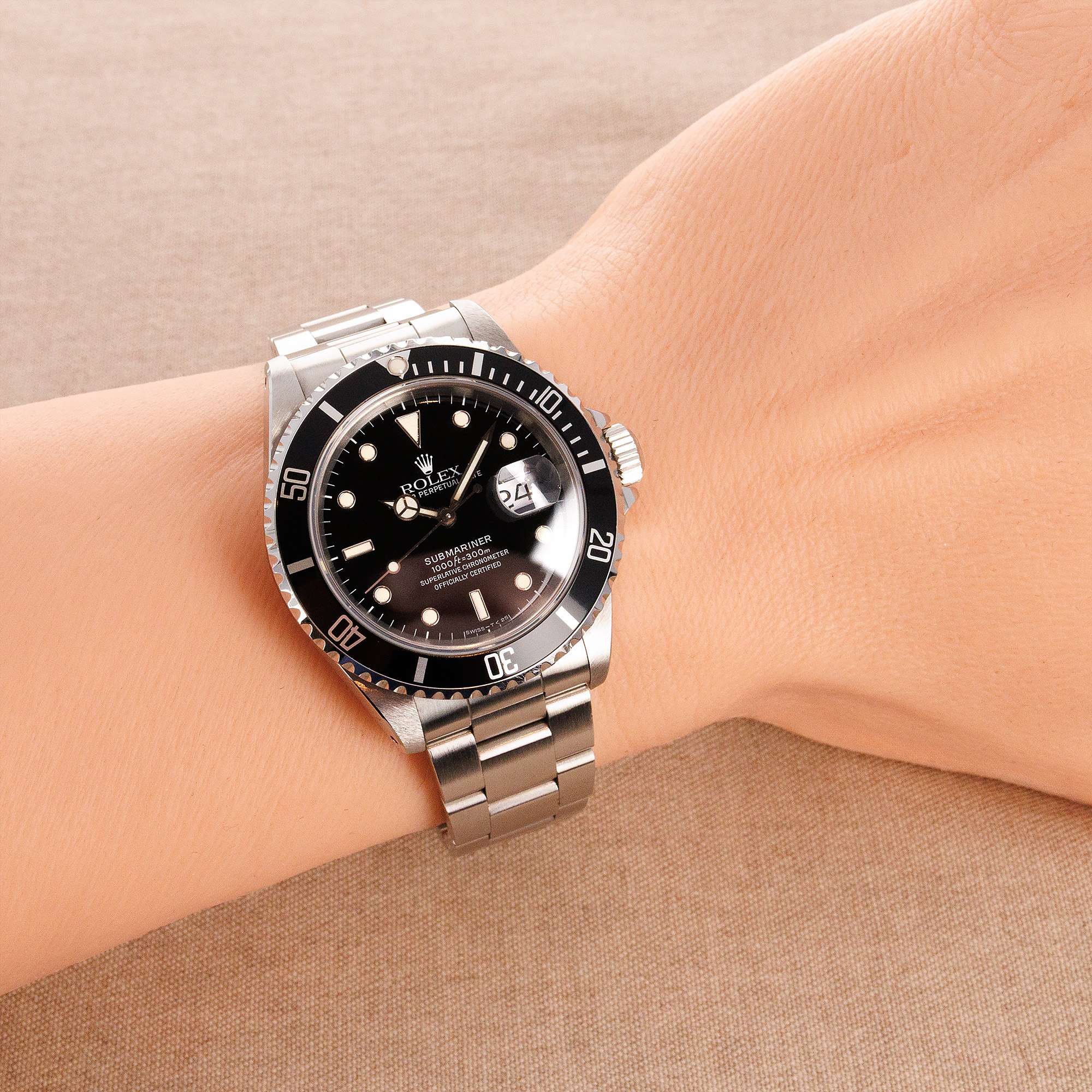 Rolex - Rolex Steel Submariner Ref. 16610 in Like New Condition - The Keystone Watches