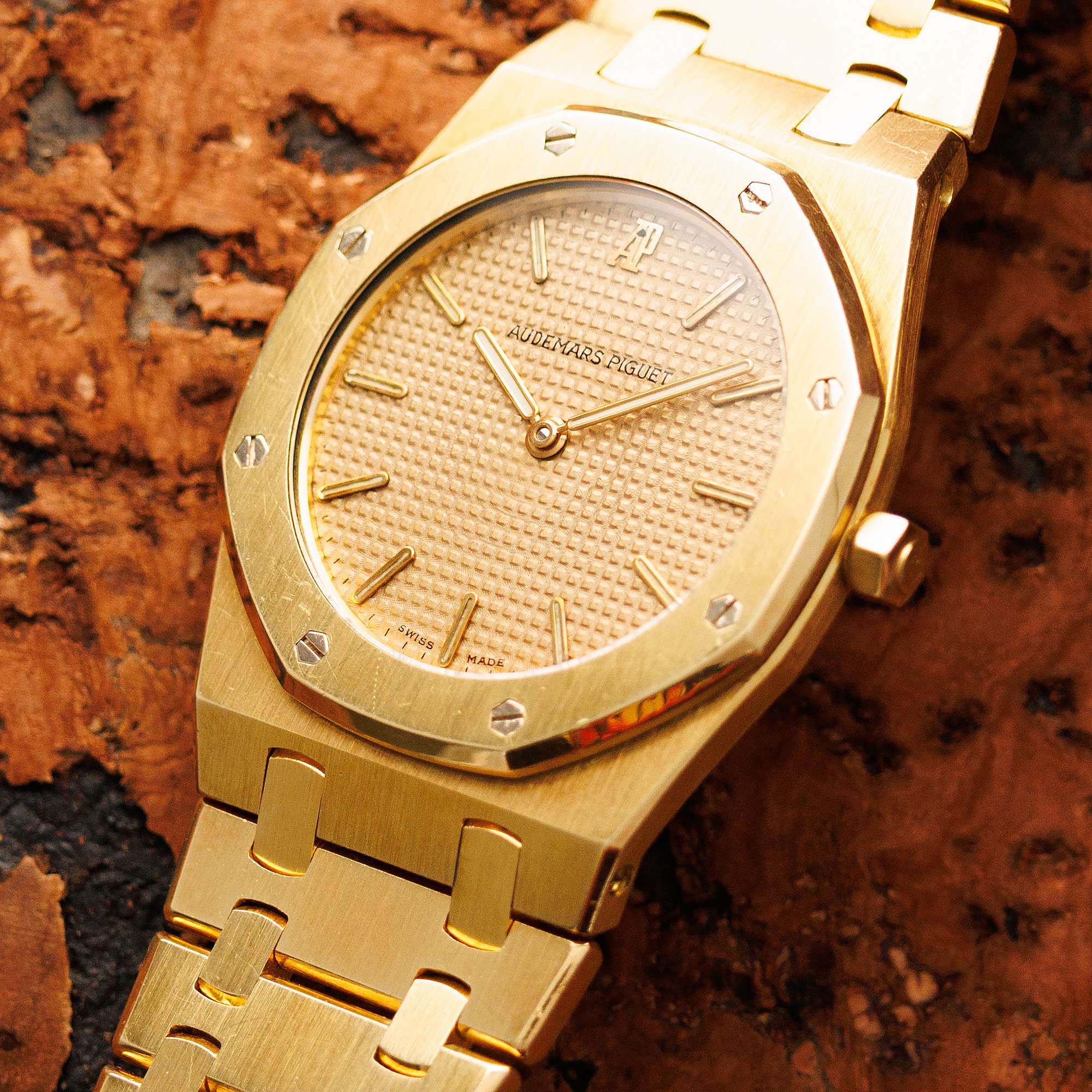 Audemars Piguet - Audemars Piguet Yellow Gold Royal Oak Ref. 56303 - The Keystone Watches
