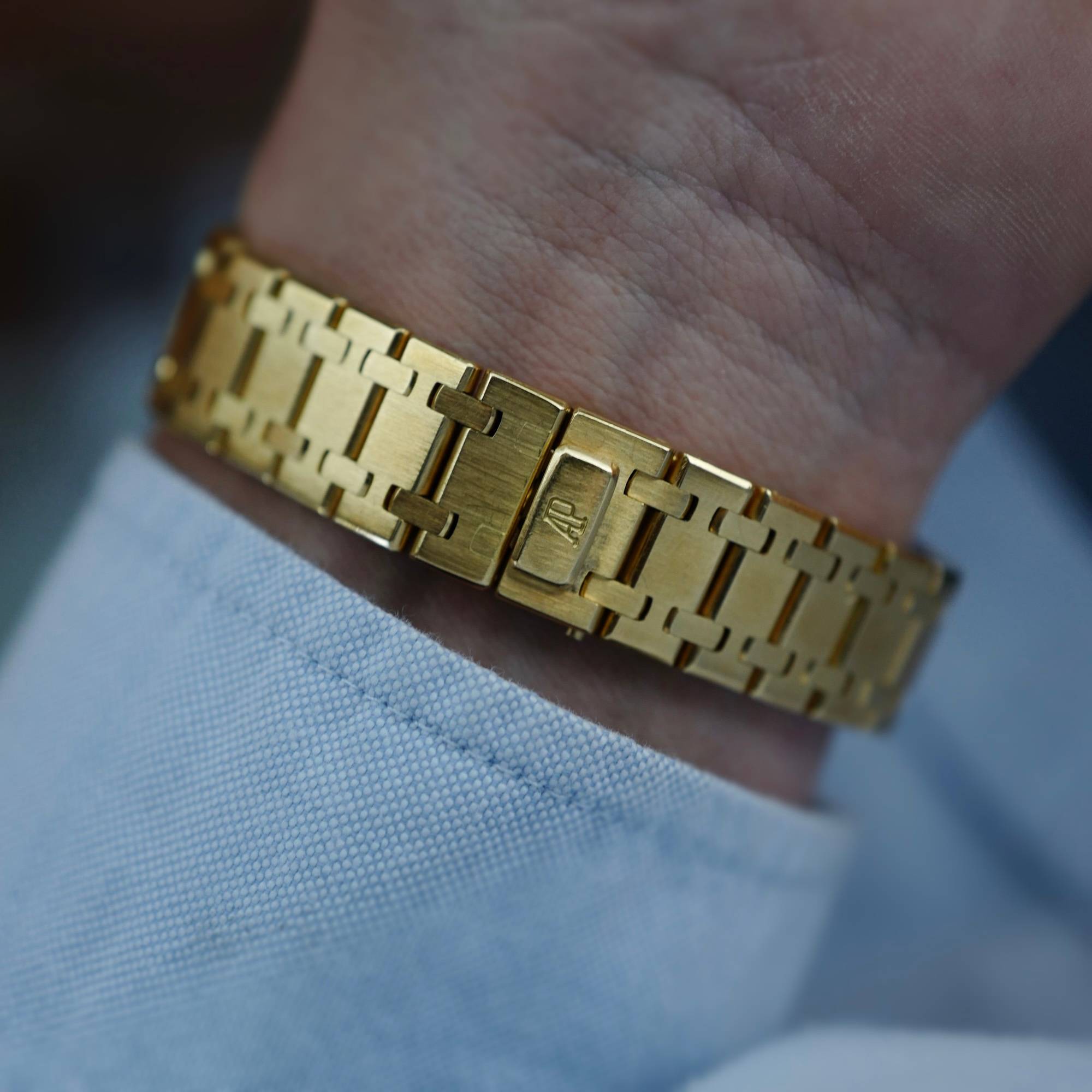 Audemars Piguet - Audemars Piguet Yellow Gold Royal Oak Ref. 56303 - The Keystone Watches