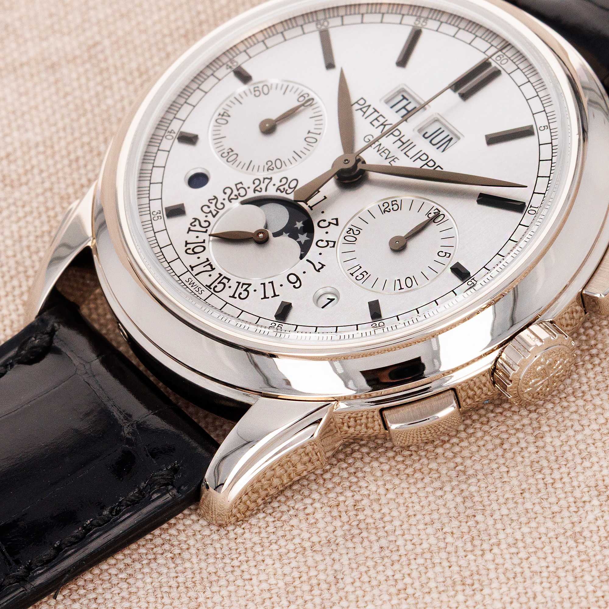Patek Philippe - Patek Philippe White Gold Perpetual Calendar Chronograph Ref. 5270G - The Keystone Watches