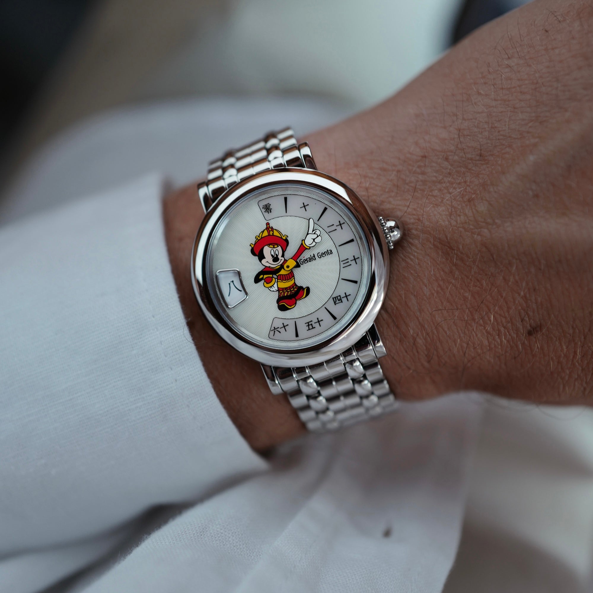 Gerald Genta Fantasy Retro M.10 MOP Mickey Mouse for Hong Kong Disney Watch (New Arrival)