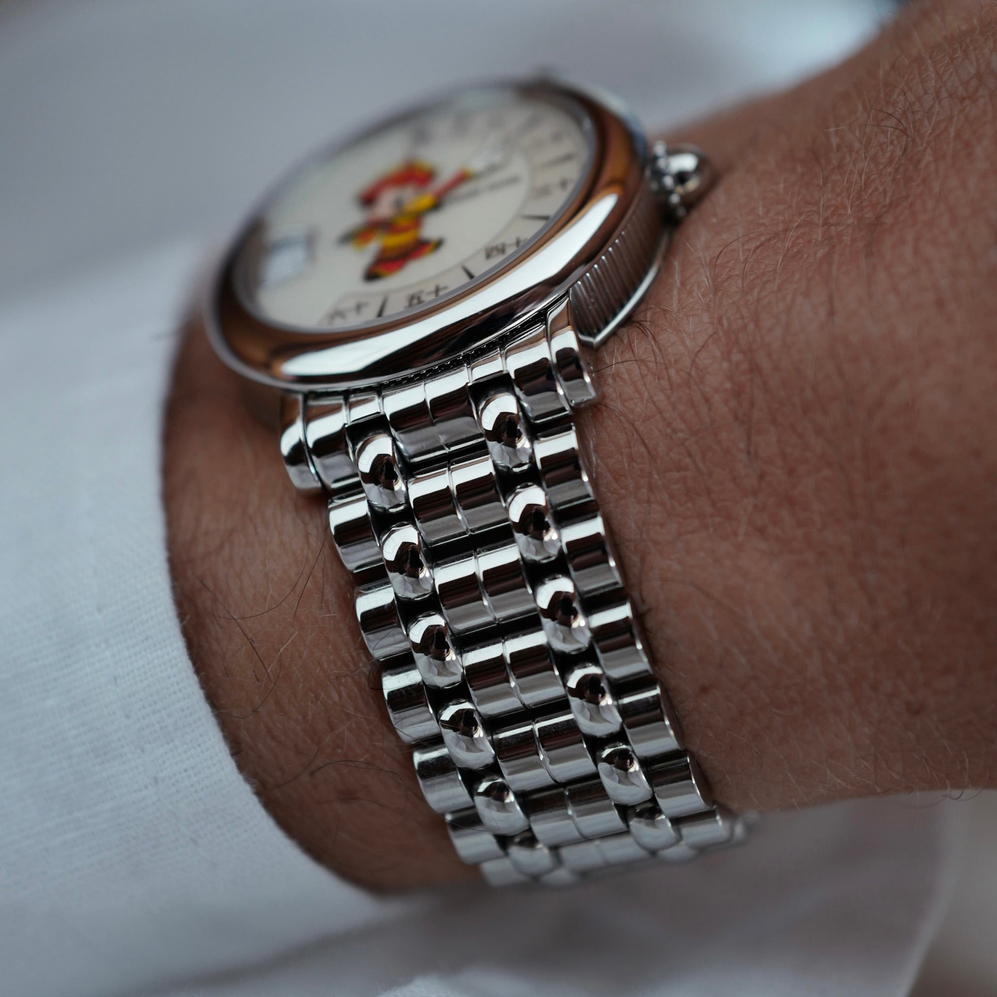 Gerald Genta Fantasy Retro M.10 MOP Mickey Mouse for Hong Kong Disney Watch (New Arrival)
