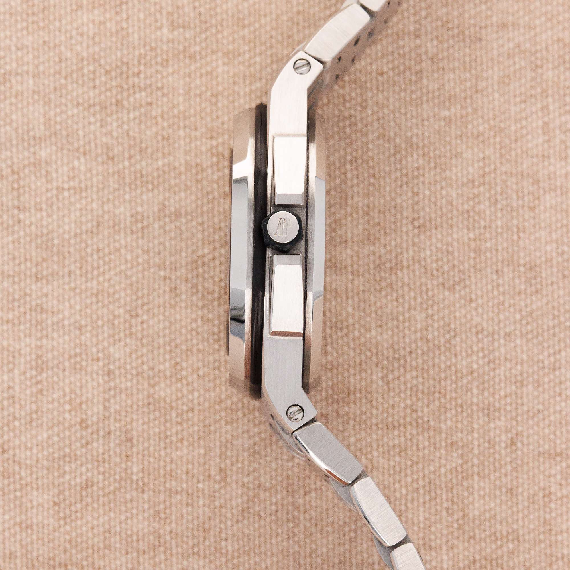 Audemars Piguet - Audemars Piguet Ladies Steel Royal Oak Offshore Ref. 29290ST - The Keystone Watches