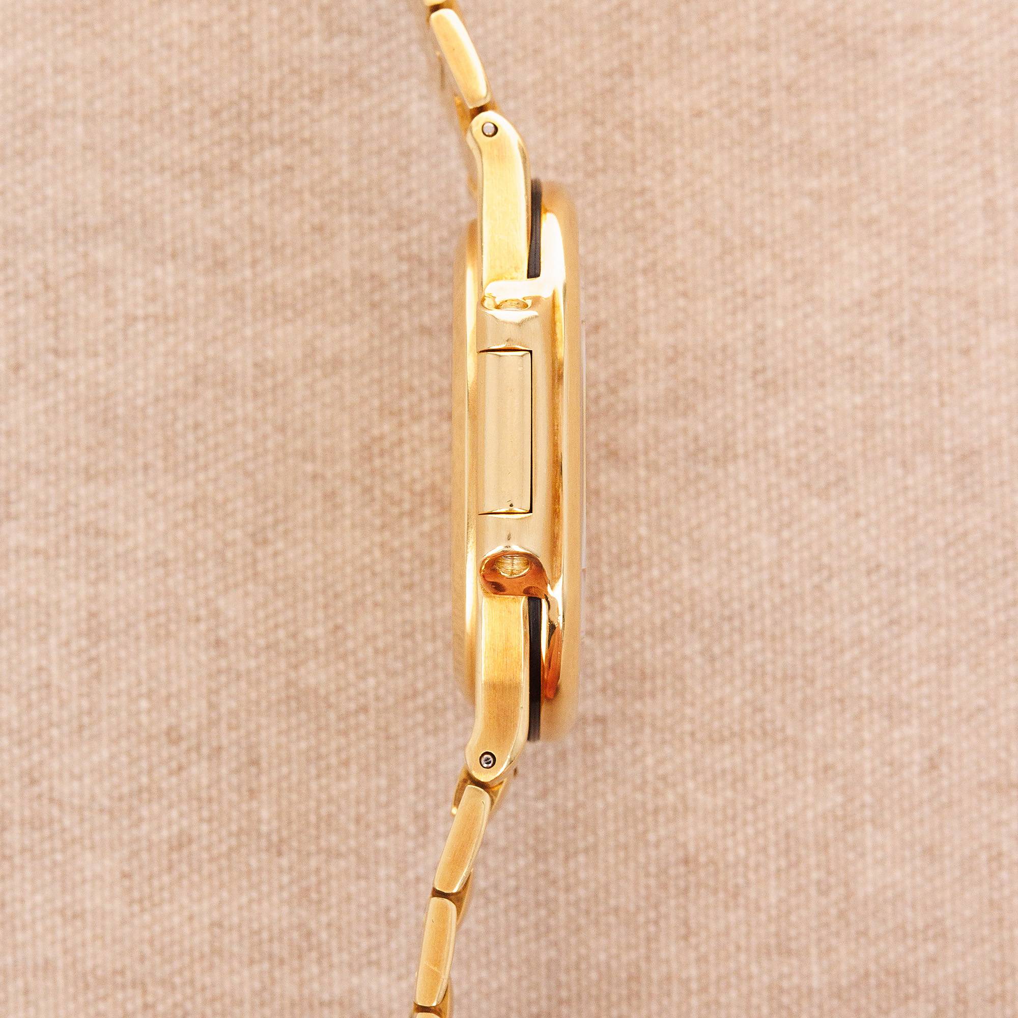 Patek Philippe - Patek Philippe Yellow Gold Nautilus Ref. 3800 - The Keystone Watches