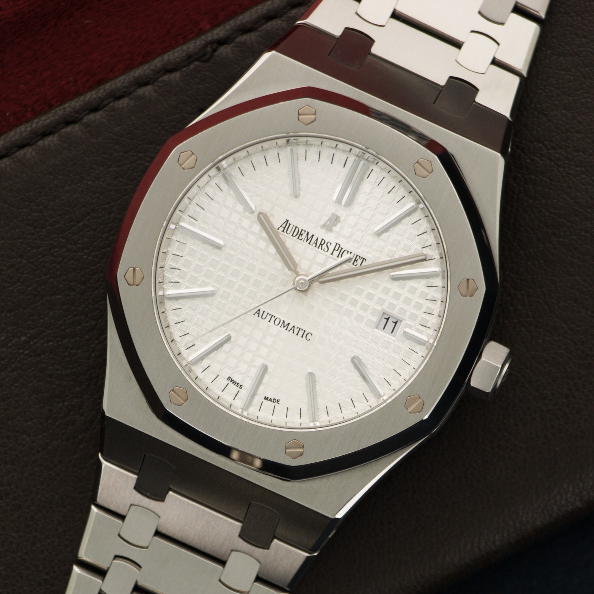 Audemars Piguet - Audemars Piguet Steel Royal Oak Jumbo Watch Ref. 15400 - The Keystone Watches