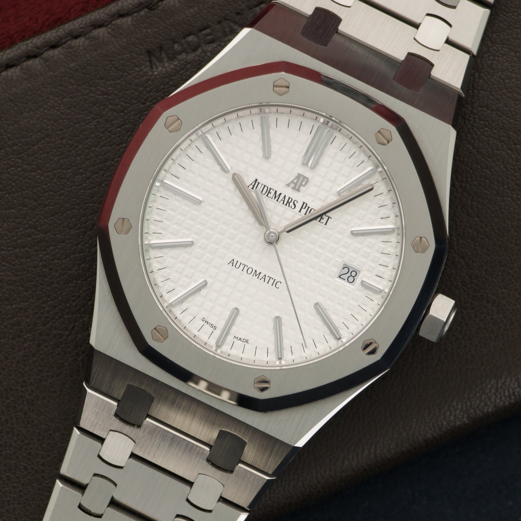 Audemars Piguet - Audemars Piguet Royal Oak Automatic Watch Ref. 15400 - The Keystone Watches