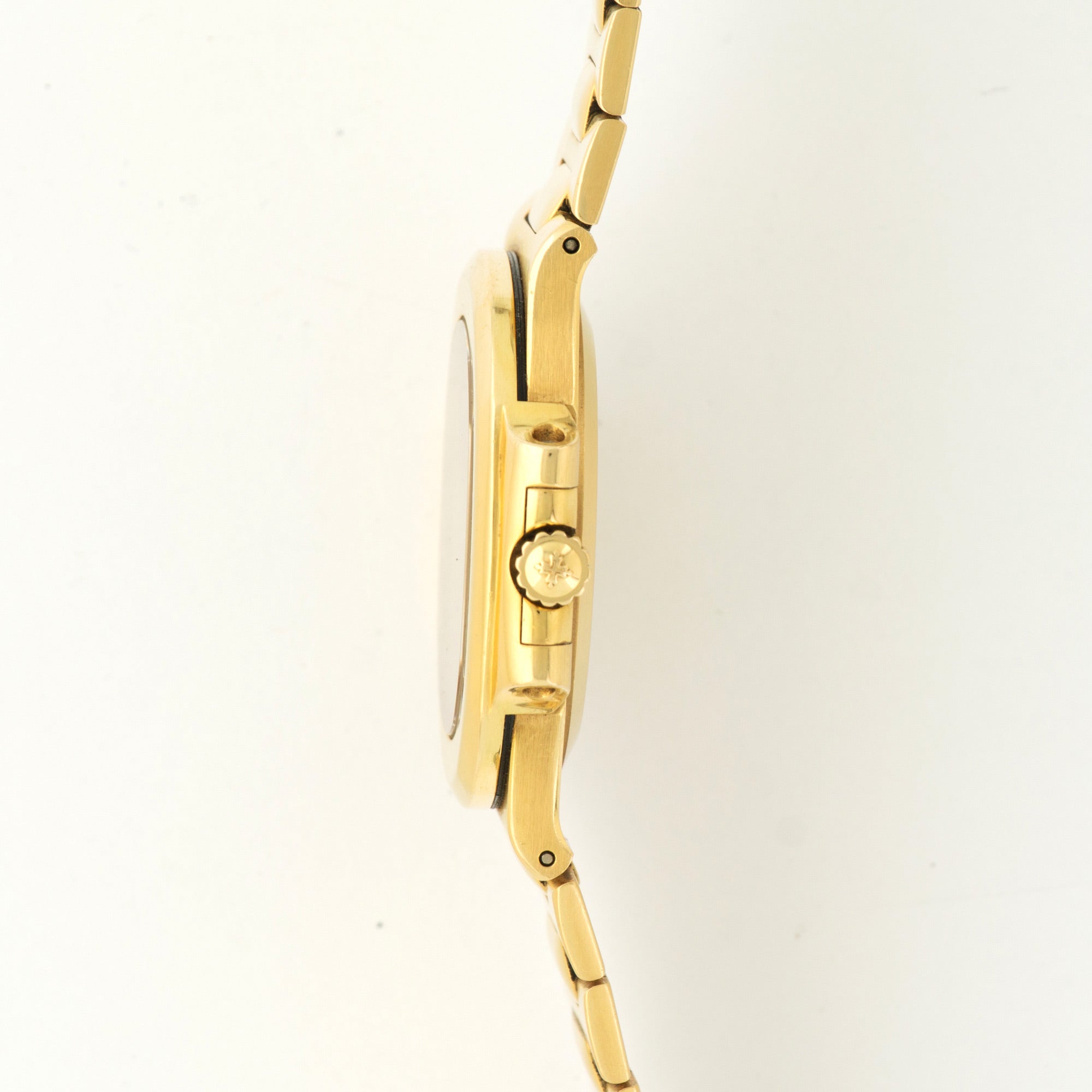 Patek Philippe - Patek Philippe Yellow Gold Nautilus Watch Ref. 3800 - The Keystone Watches