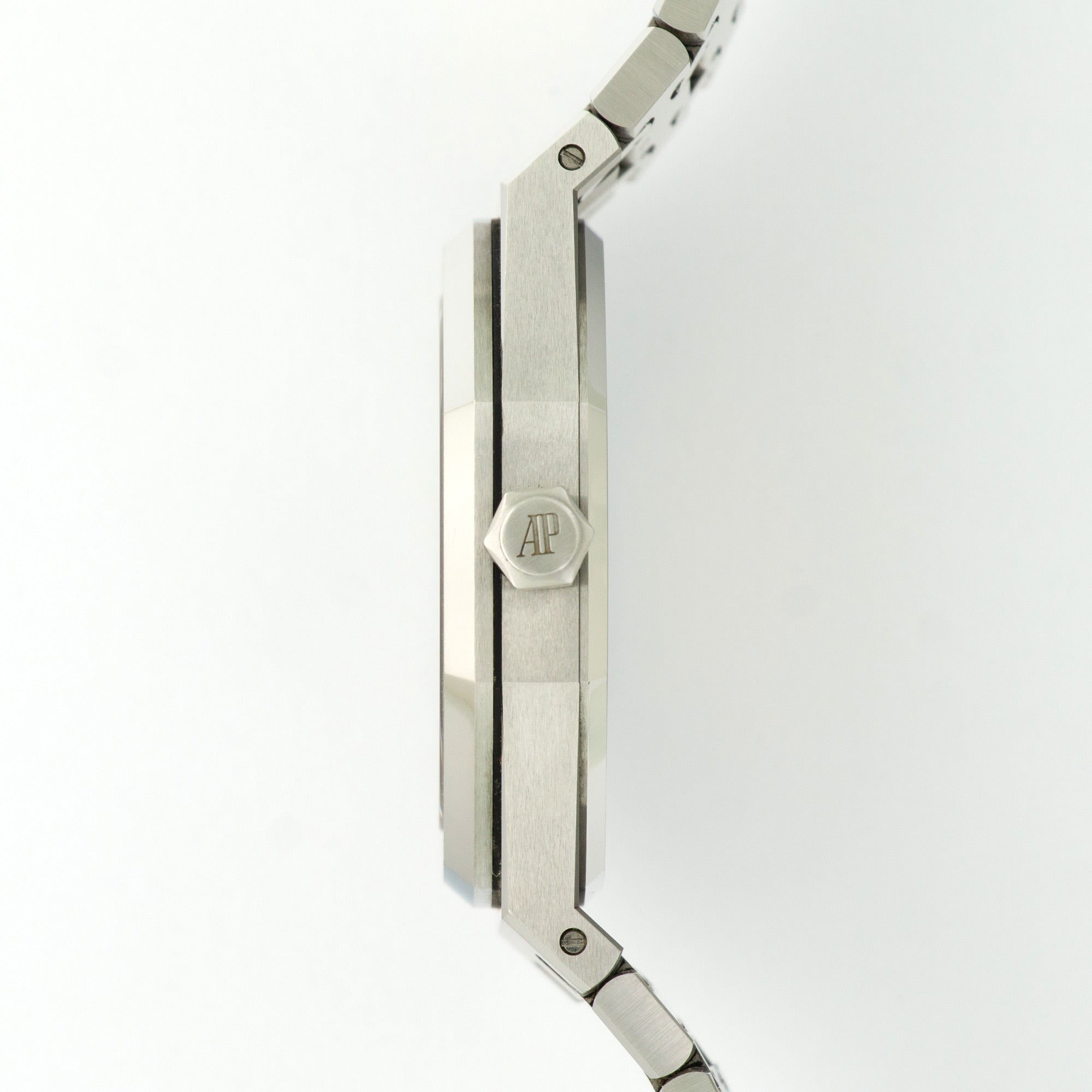 Audemars Piguet - Audemars Piguet Royal Oak Blue Watch Ref. 15400 - The Keystone Watches