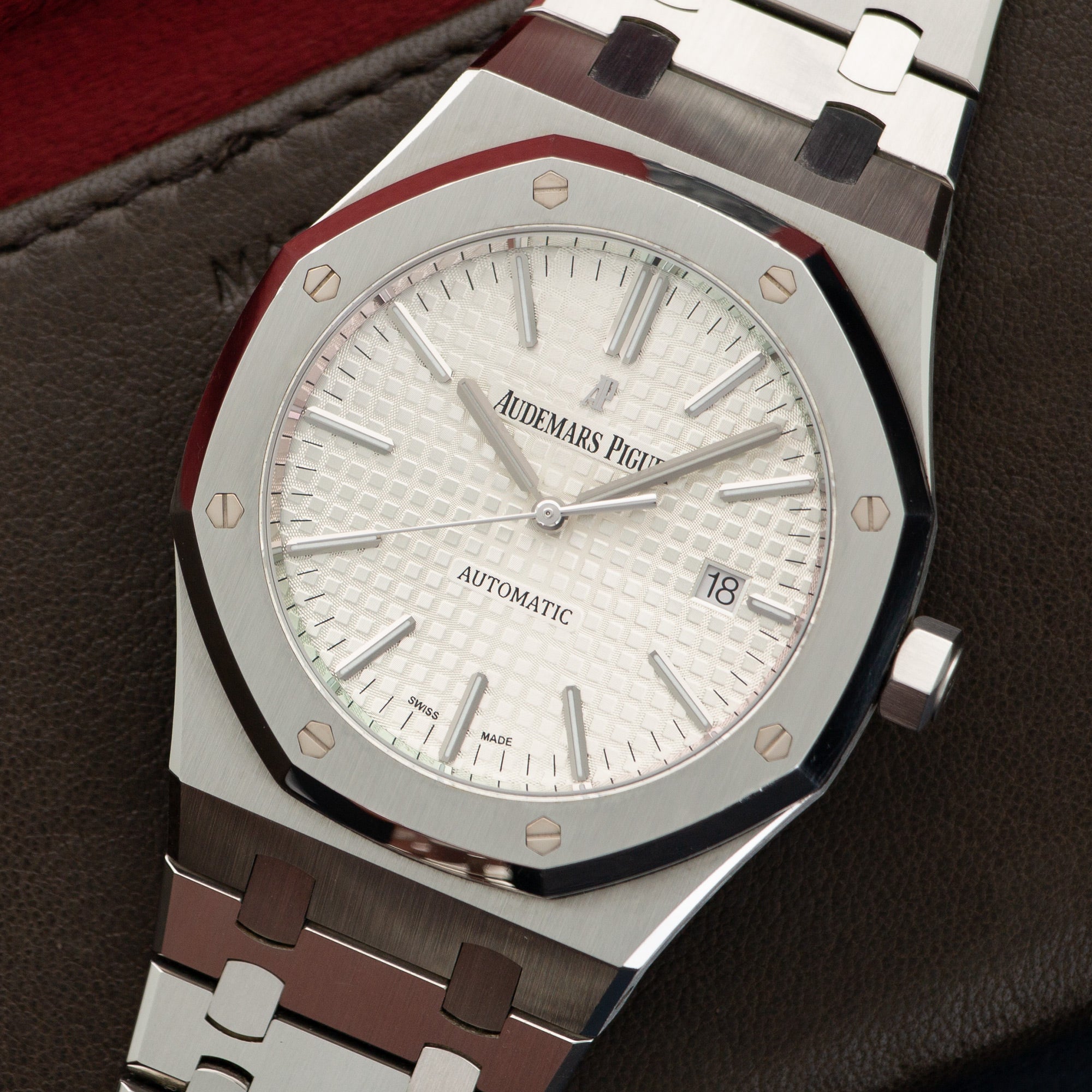 Audemars Piguet - Audemars Piguet Royal Oak Watch Ref. 15400 - The Keystone Watches