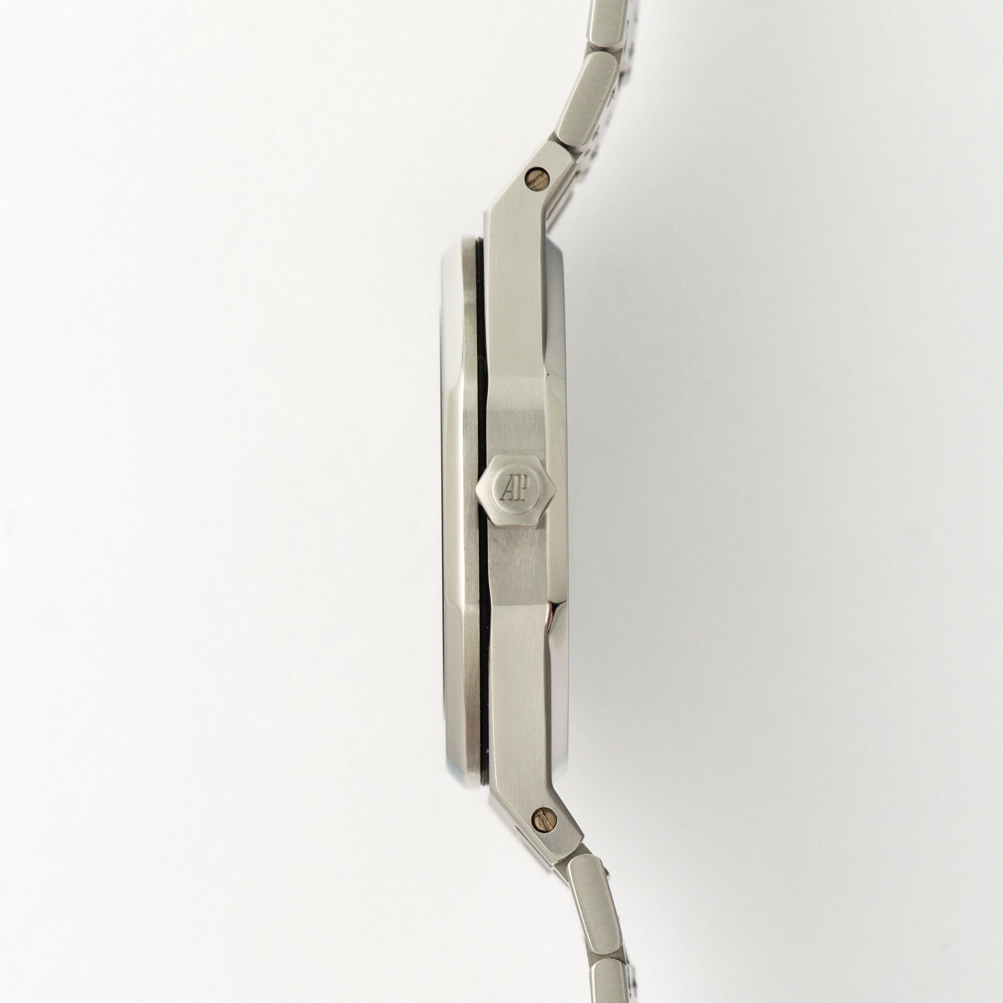Audemars Piguet - Audemars Piguet Royal Oak Military Dial Watch Ref. 14790 - The Keystone Watches