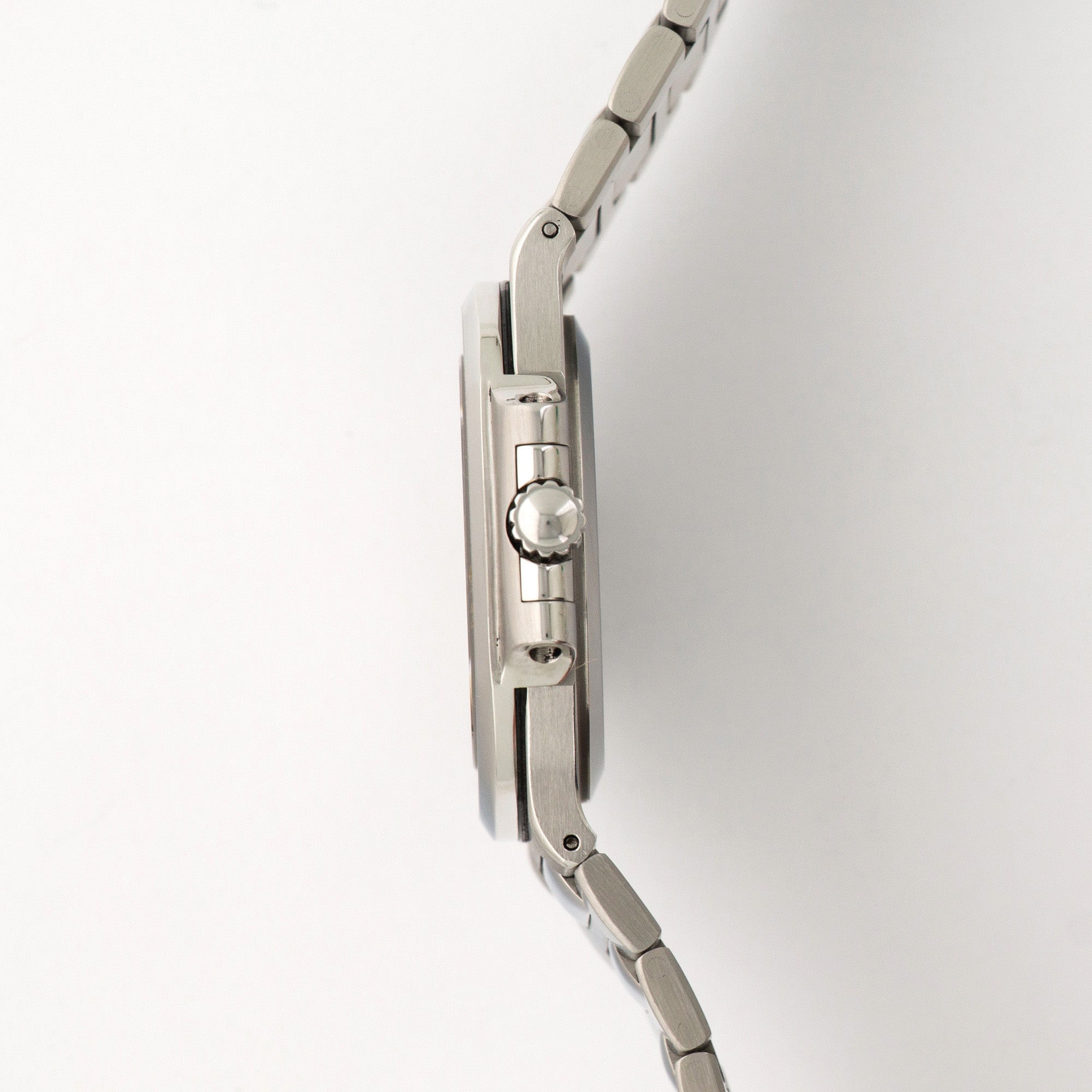 Patek Philippe - Patek Philippe Nautilus Watch Ref. 3800 - The Keystone Watches