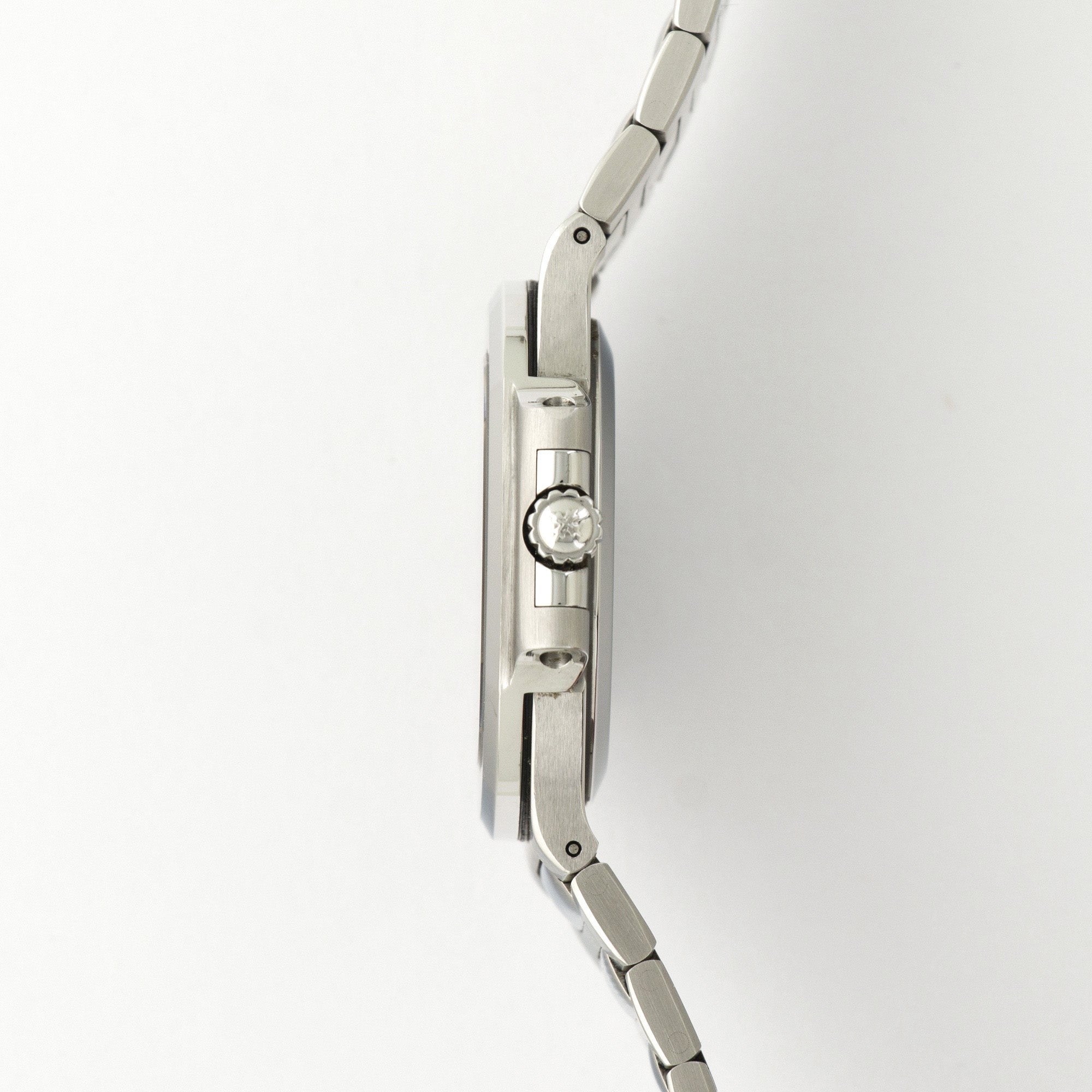 Patek Philippe - Patek Philippe Nautilus Watch Ref. 3800 - The Keystone Watches