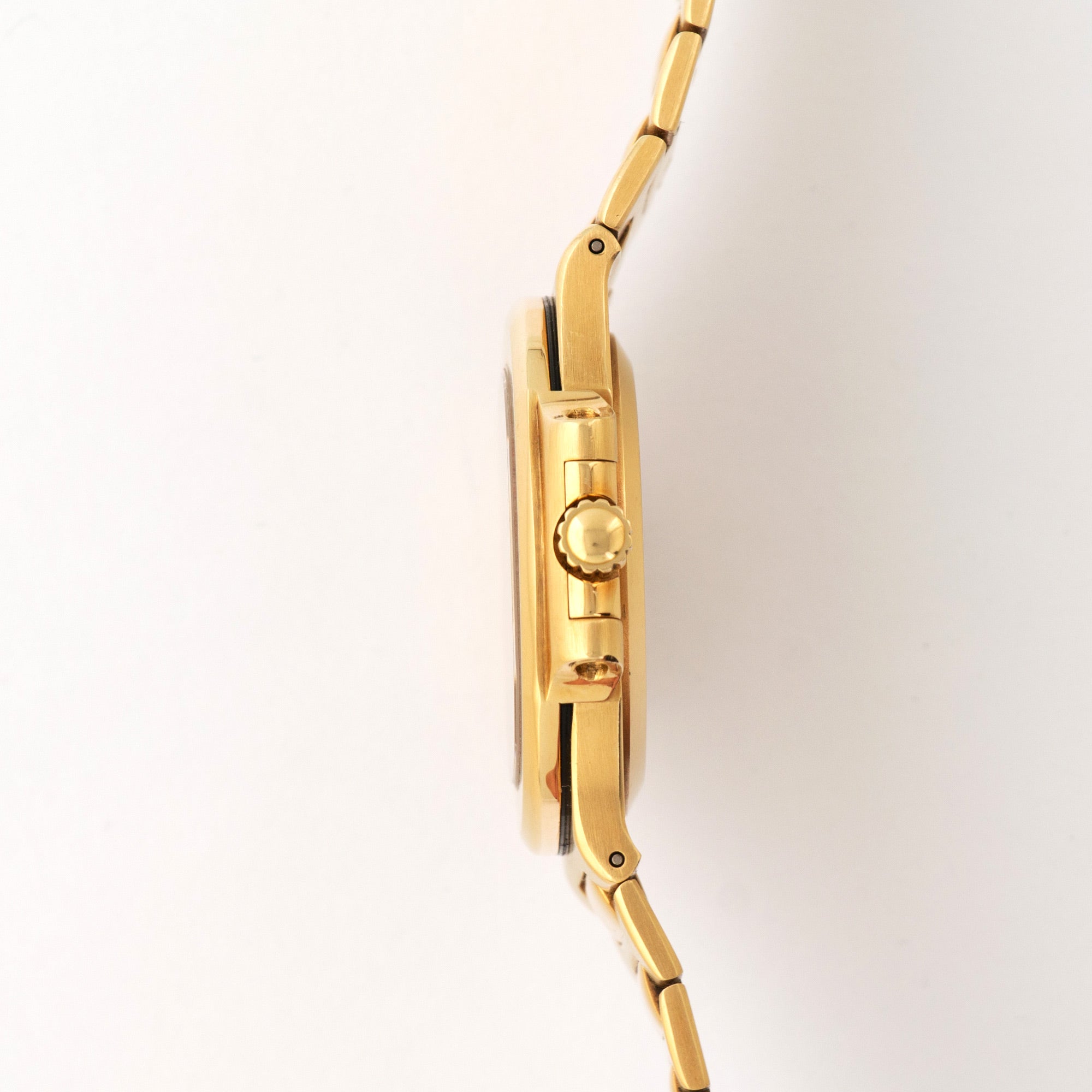 Patek Philippe - Patek Philippe Yellow Gold Nautilus Watch Ref. 3800 - The Keystone Watches